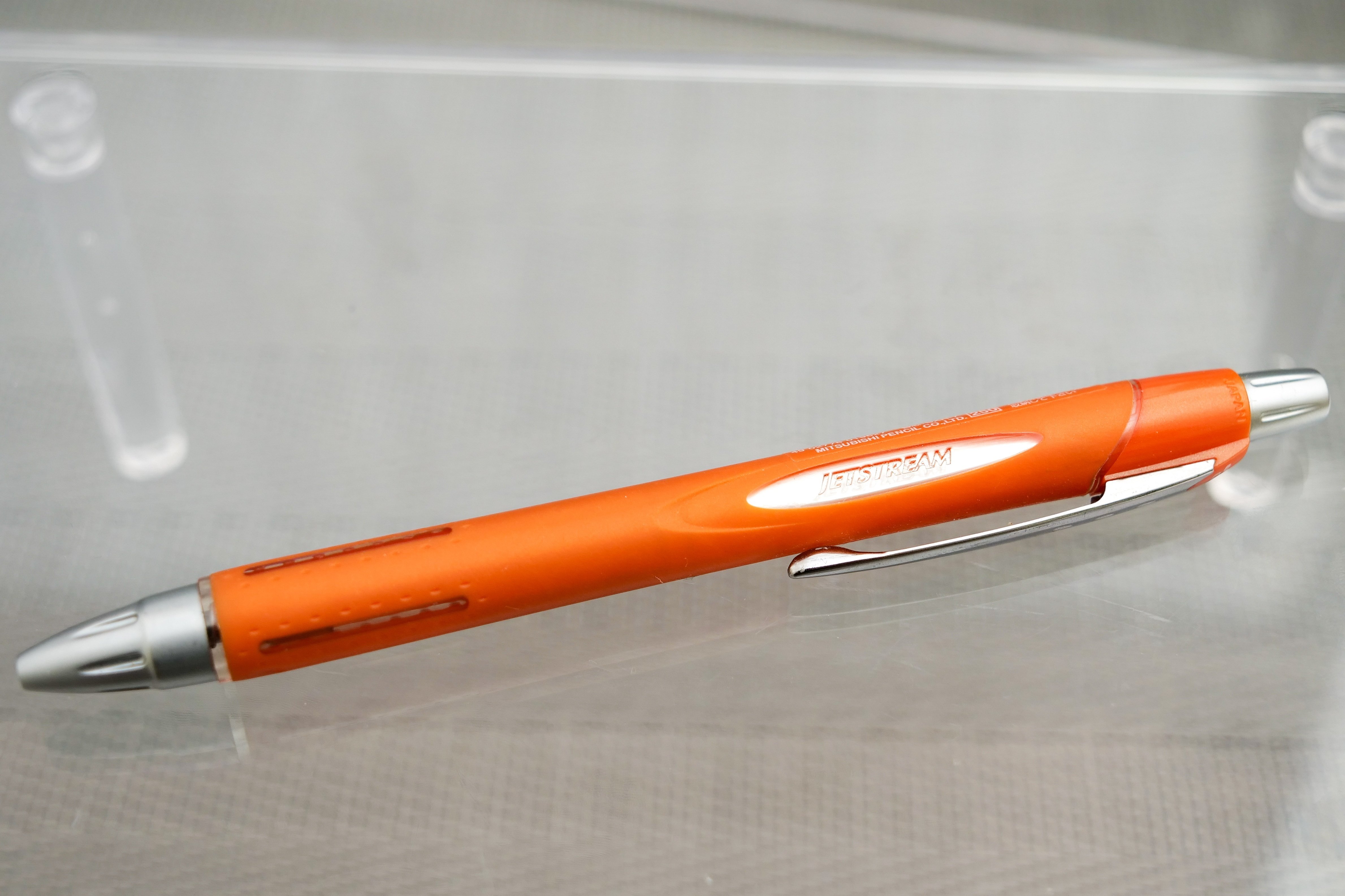 ベストボディジャパン マーブルオレンジ S レビュー】ボールペン ジェットストリームメタリックオレンジ