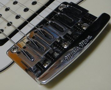 MUSICMAN Silhouetteというギター｜Rockfish's Workbench