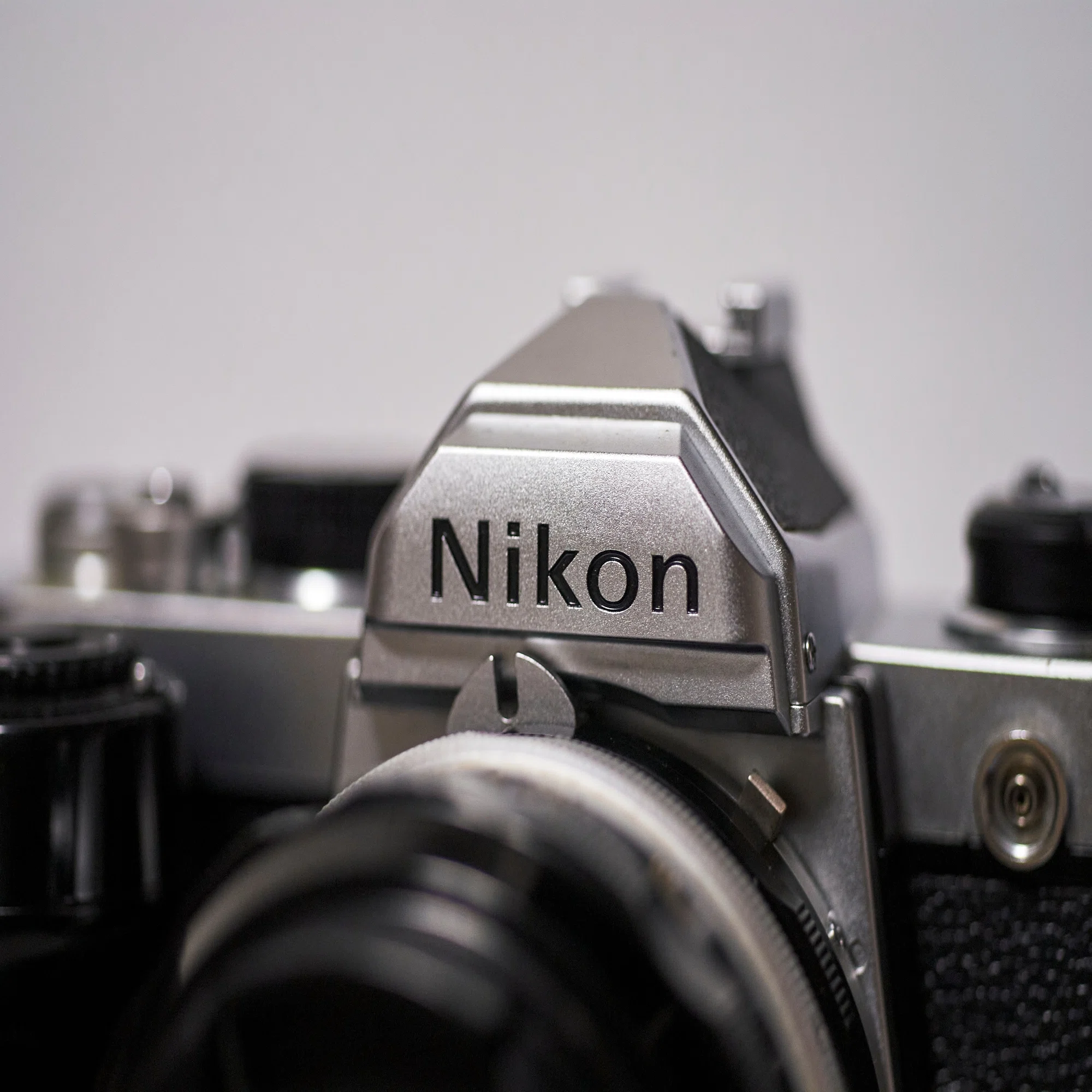 Nikon FM Nikon MD-12 機械式の魅力と醍醐味｜Sven