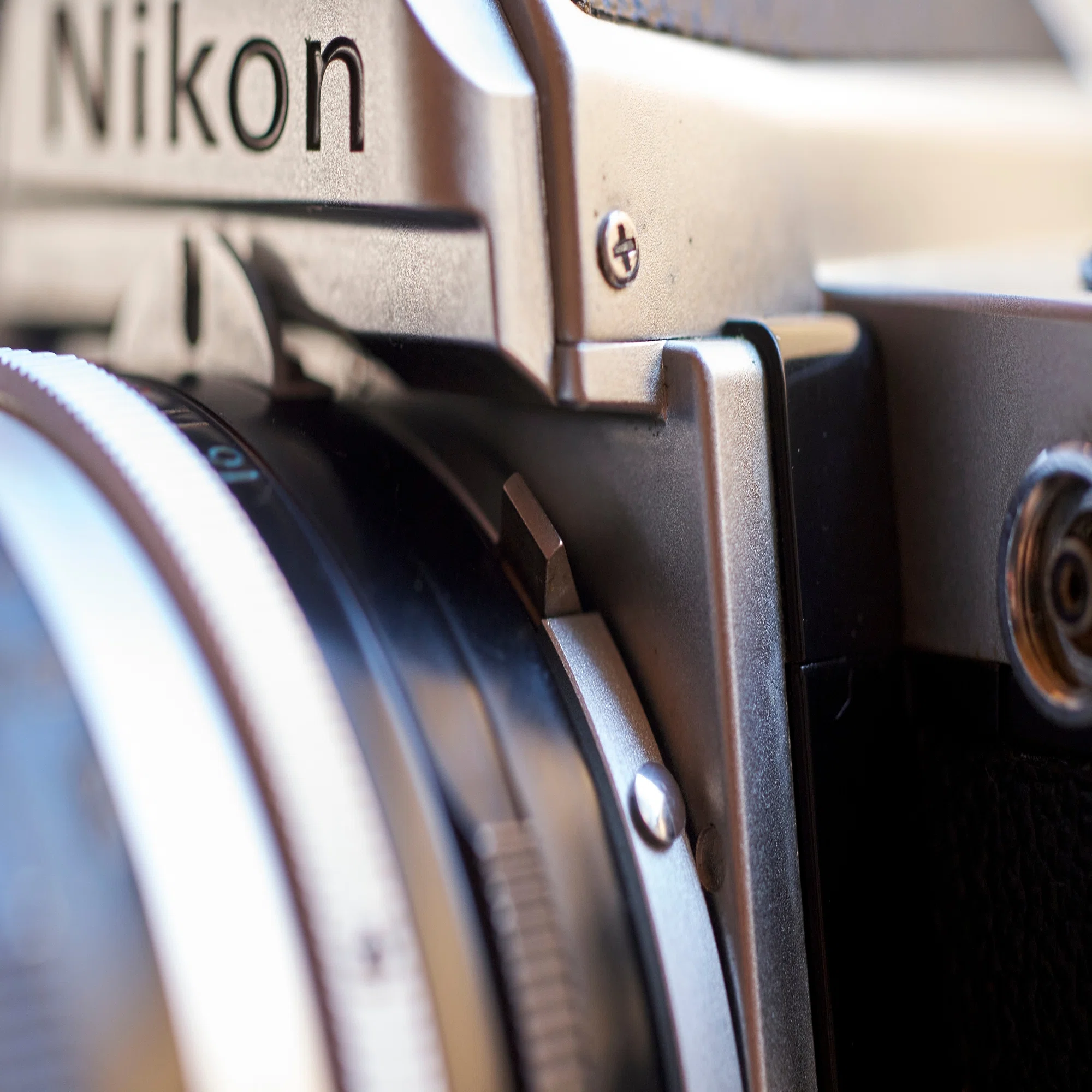 Nikon FM Nikon MD-12 機械式の魅力と醍醐味｜Sven