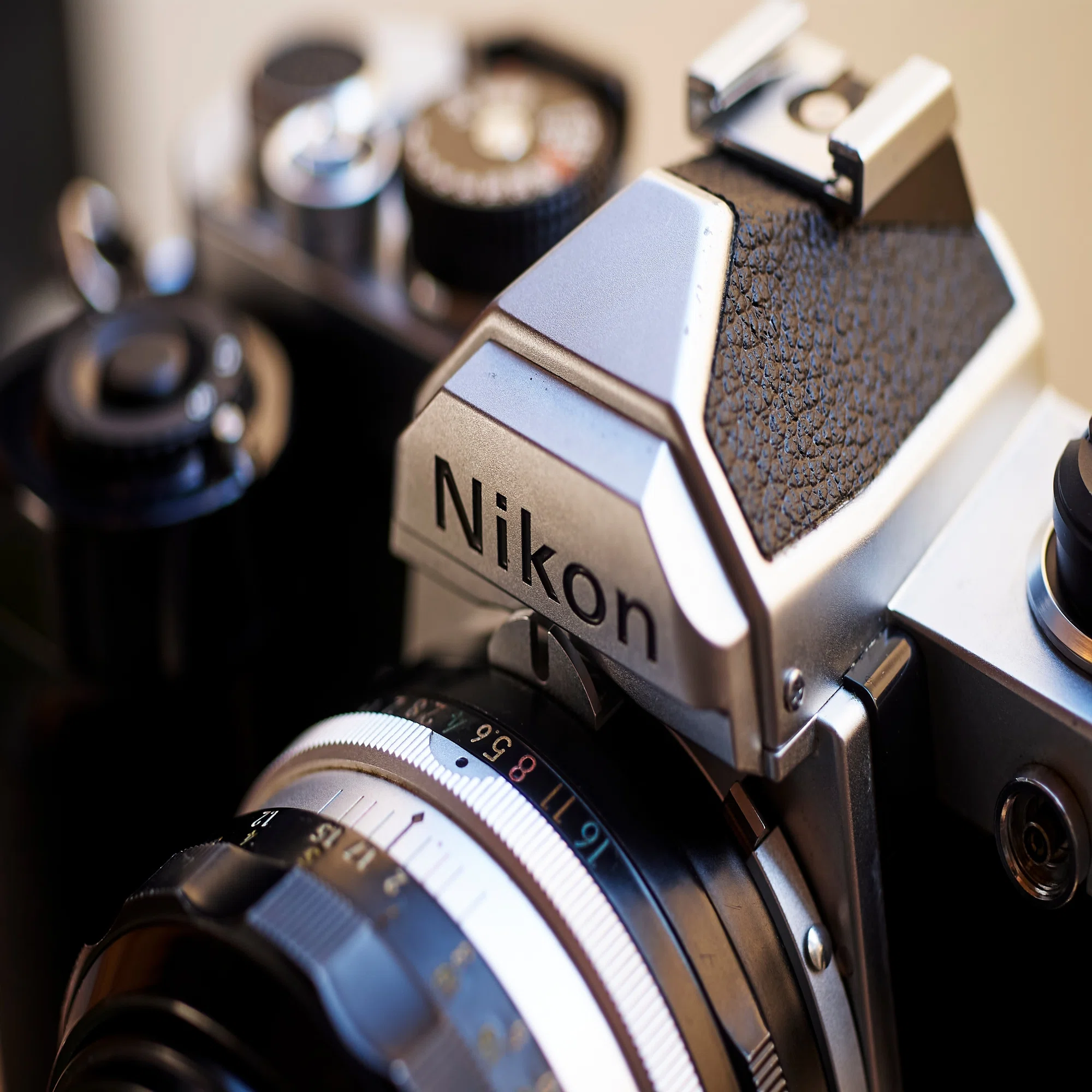 Nikon FM Nikon MD-12 機械式の魅力と醍醐味｜Sven