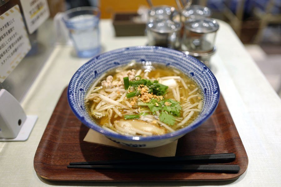 タイの汁そばではじめる朝…、あったかい｜サカキシンイチロウ