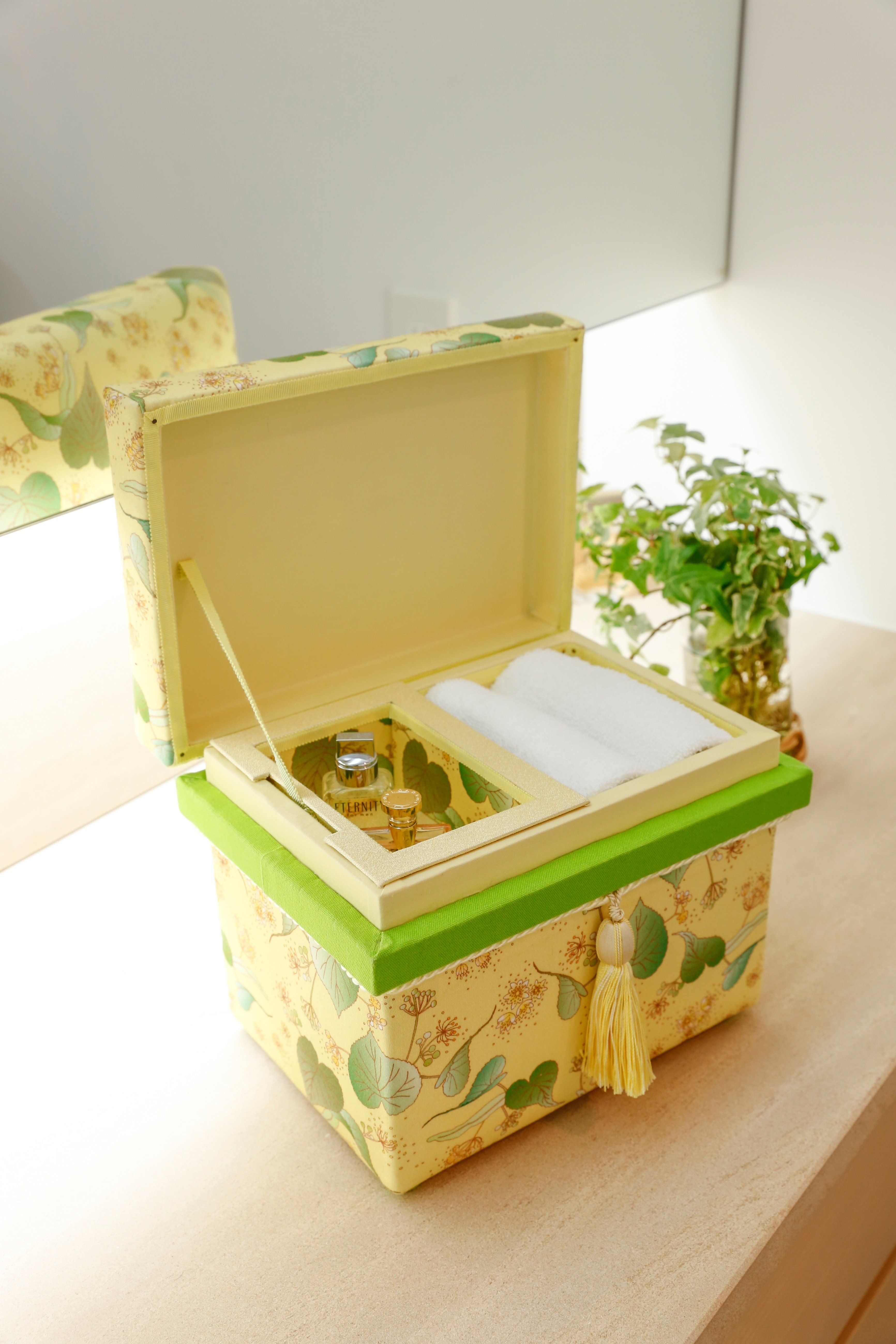 職人技の光る古きよきものを新しく使う 「インテリア茶箱