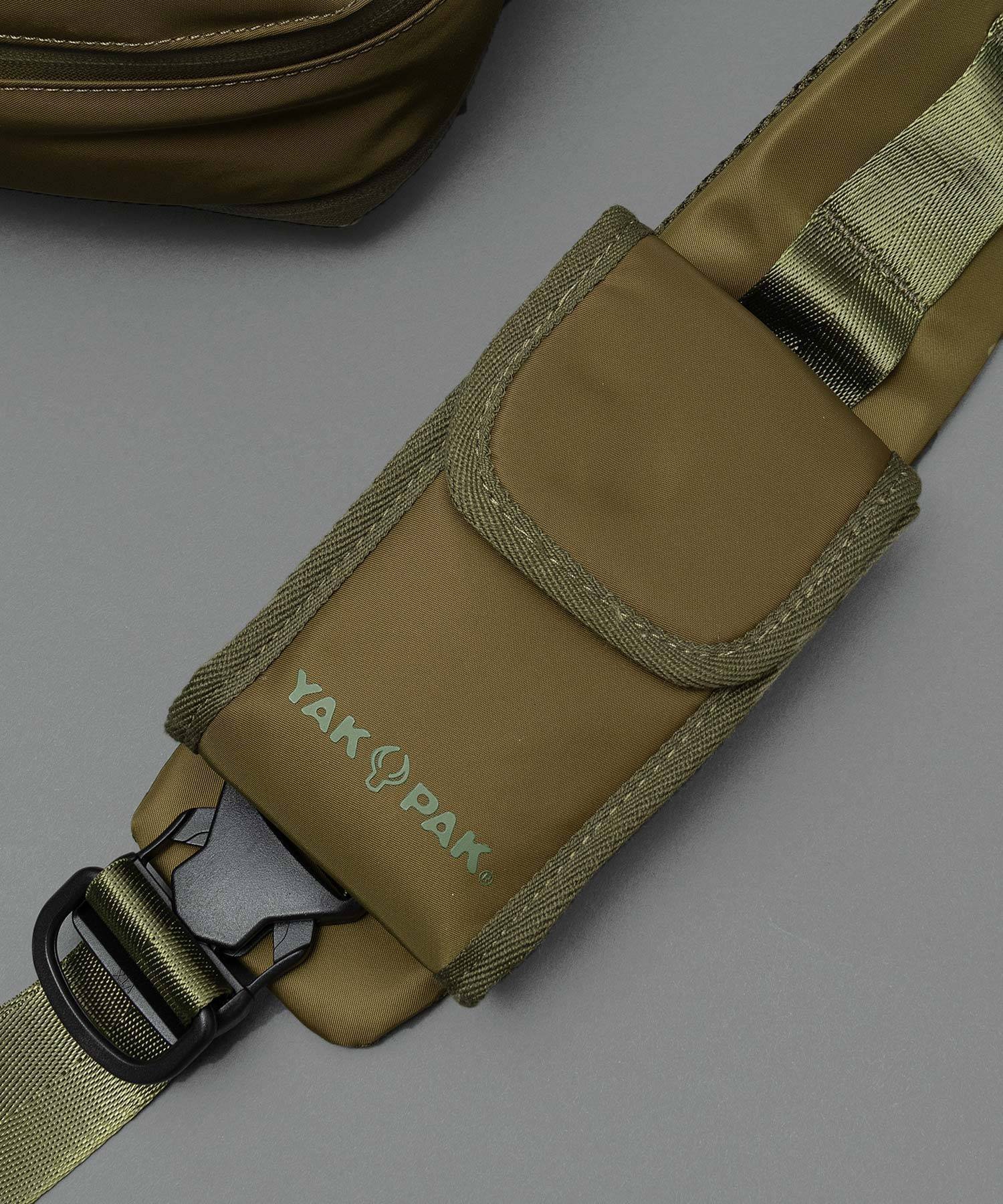 KANYE WEST カニエ ウェストも着用！【 YAK PAK / ヤックパック