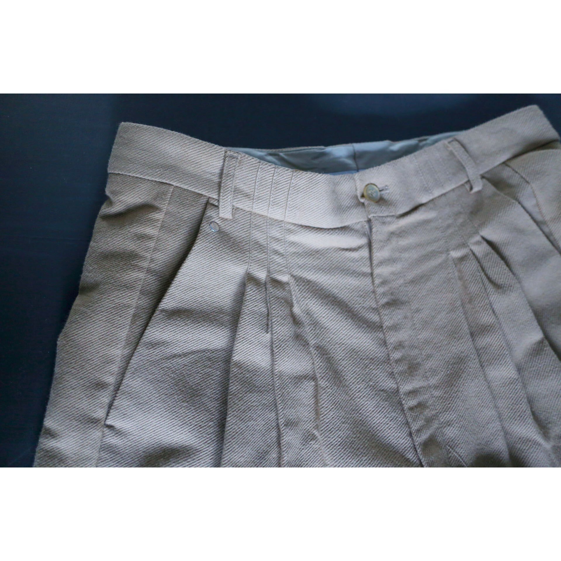 BLESS ブレス N°46 Pleatedbrother 総柄 パンツ タック BLESS N°67 ブレス通販 LONG PLEATS TROUSERS ANIMAL WISH