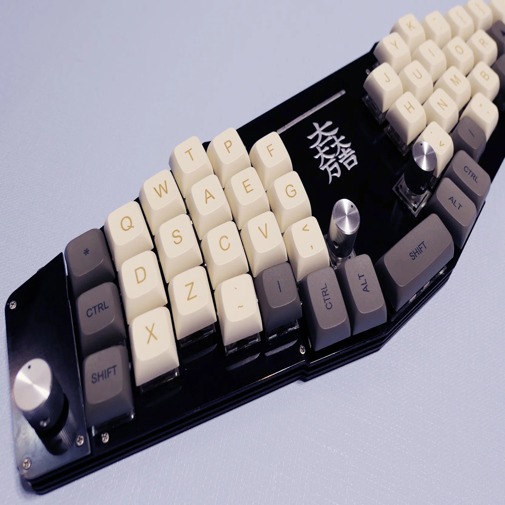 自作キーボード初心者が、自力でキーボードケースをつくる話｜なぎさん