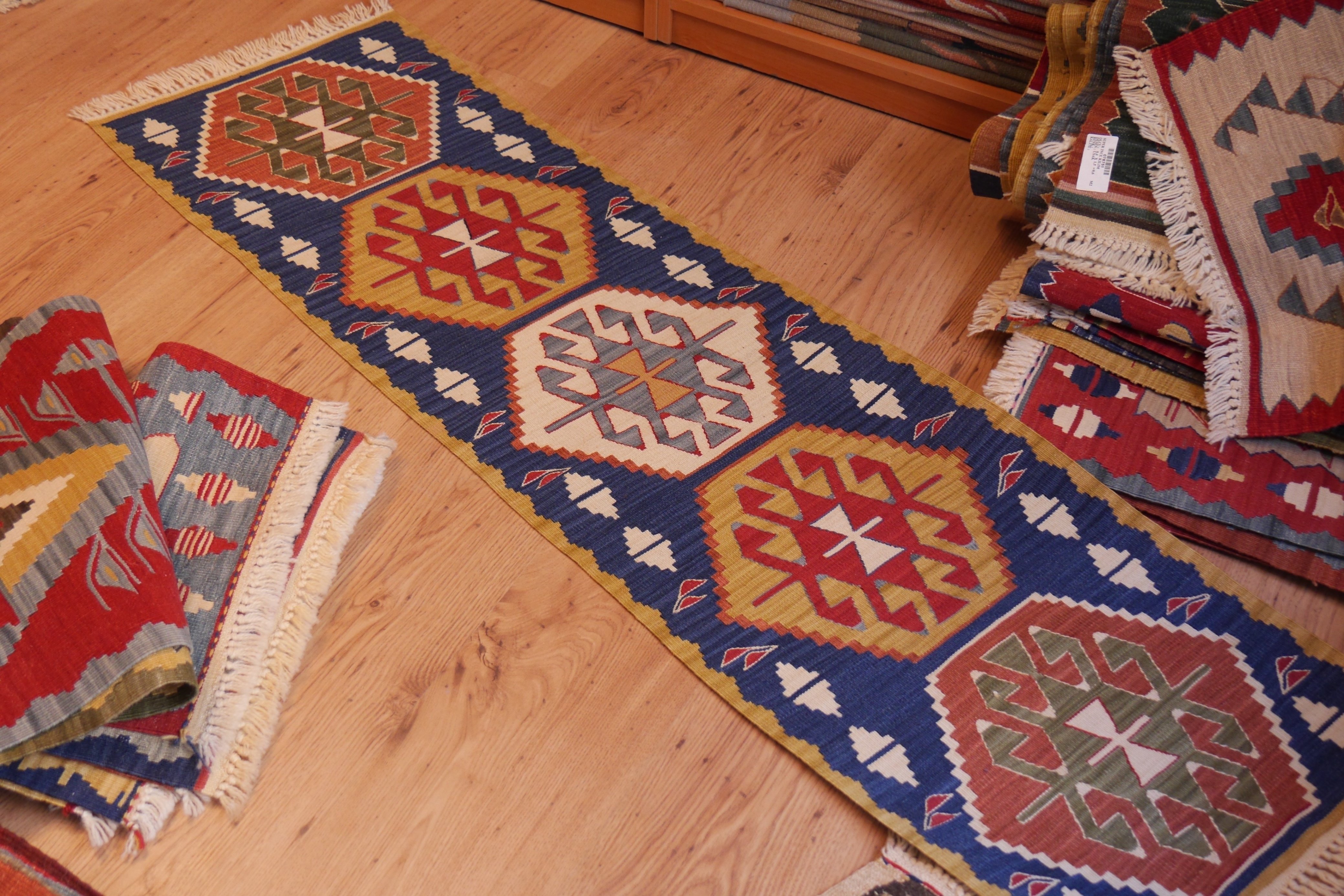 期間限定お値下げとても貴重なトルコオールド絨毯　素晴らしい色合い　パイルびっしり オールド絨毯/トルコ/デニズリ・チャル約190×95cm - 手織り絨毯