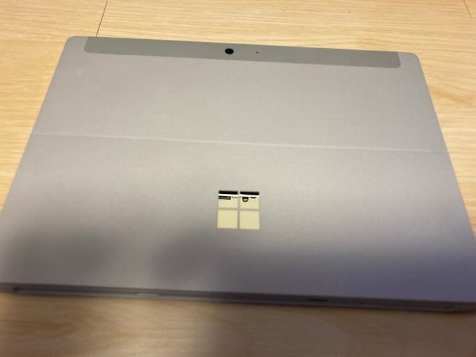 2023年元日に初代Surface Go(上位モデルMCZ-00014)を中古で 2023年元日に初代Surface Go(上位モデルMCZ-00014)を中古で