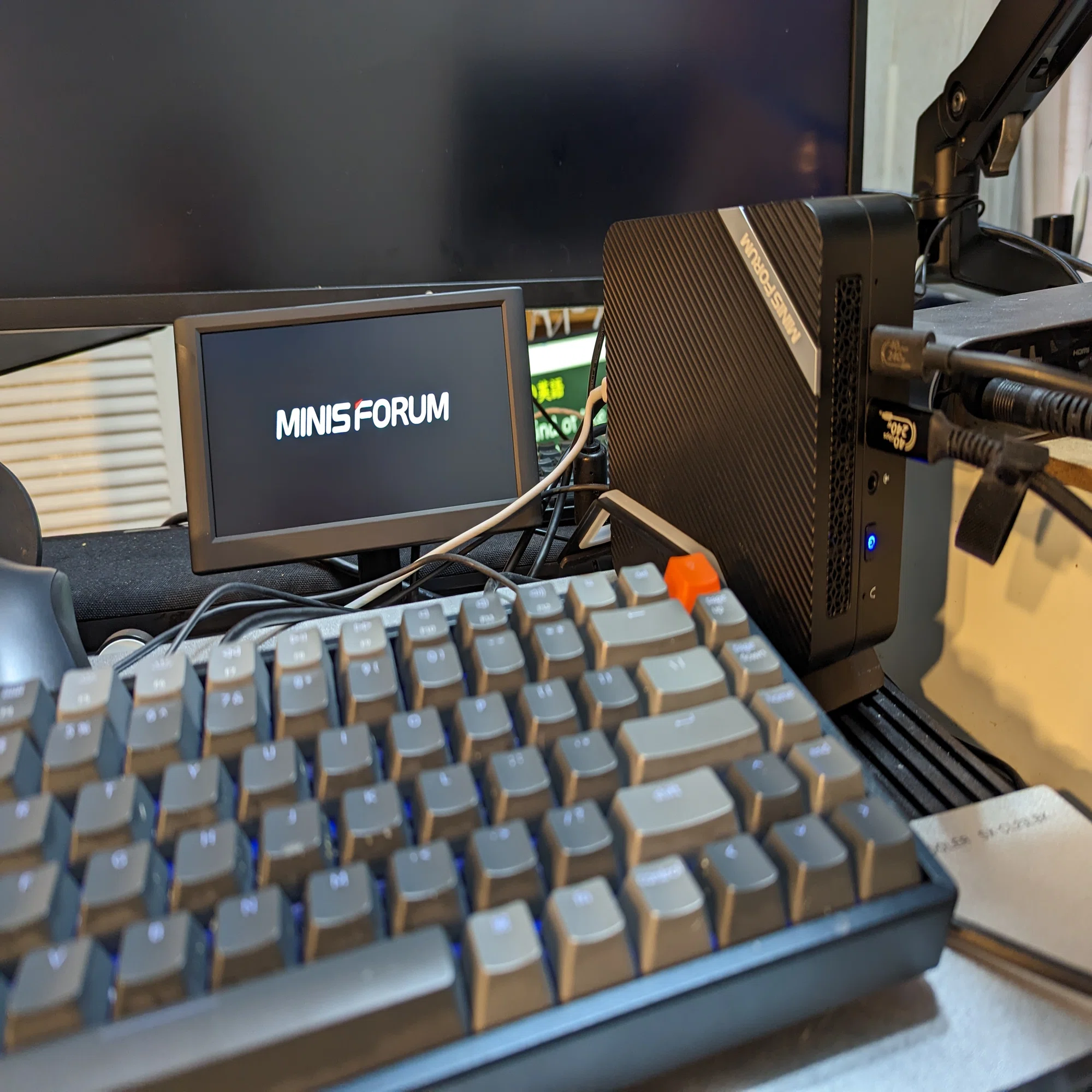 超小型PC(UM690)とeGPUで4K高画質高FPSゲーミングPC環境を構築したい 