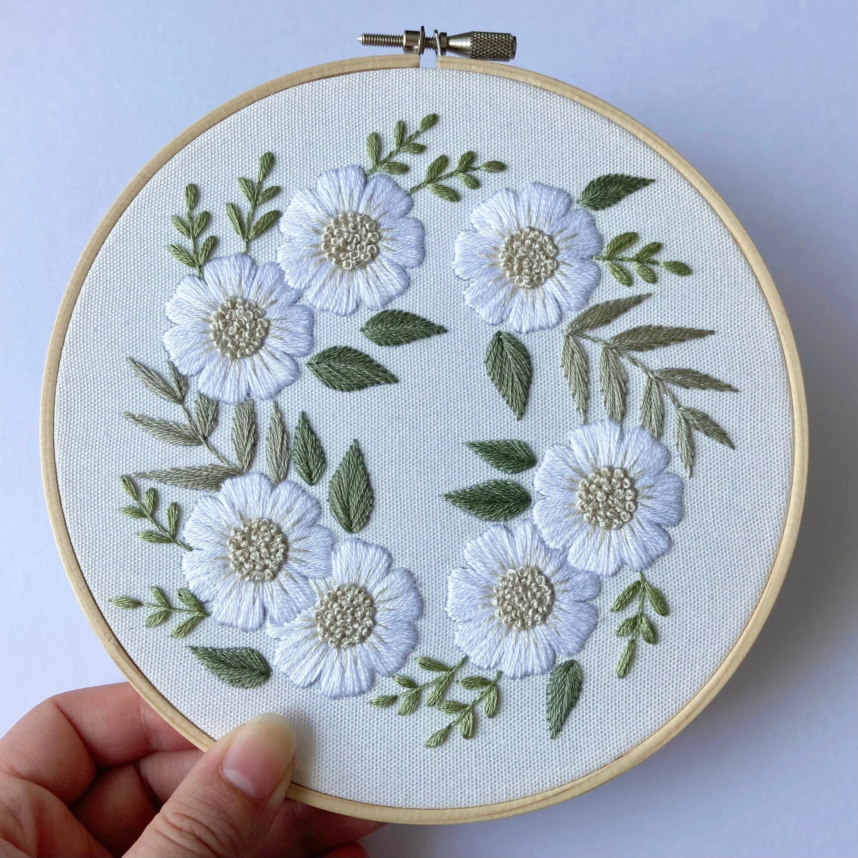 いよいよ明日は刺繍キット販売再開（日記）｜はなこまち/刺繍作家