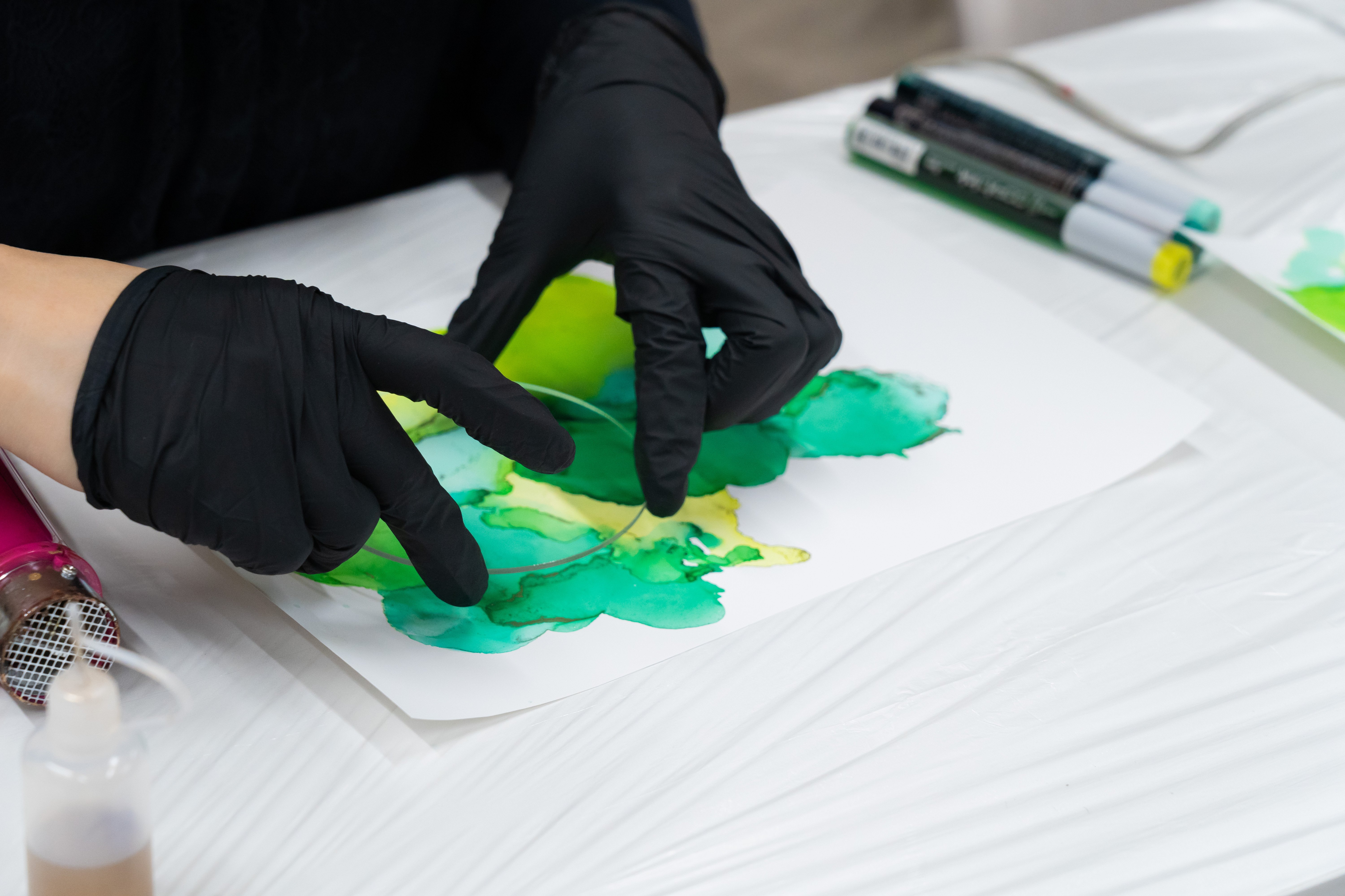 こあずき。によるアルコールインクアートのワークショップ＆交流会を