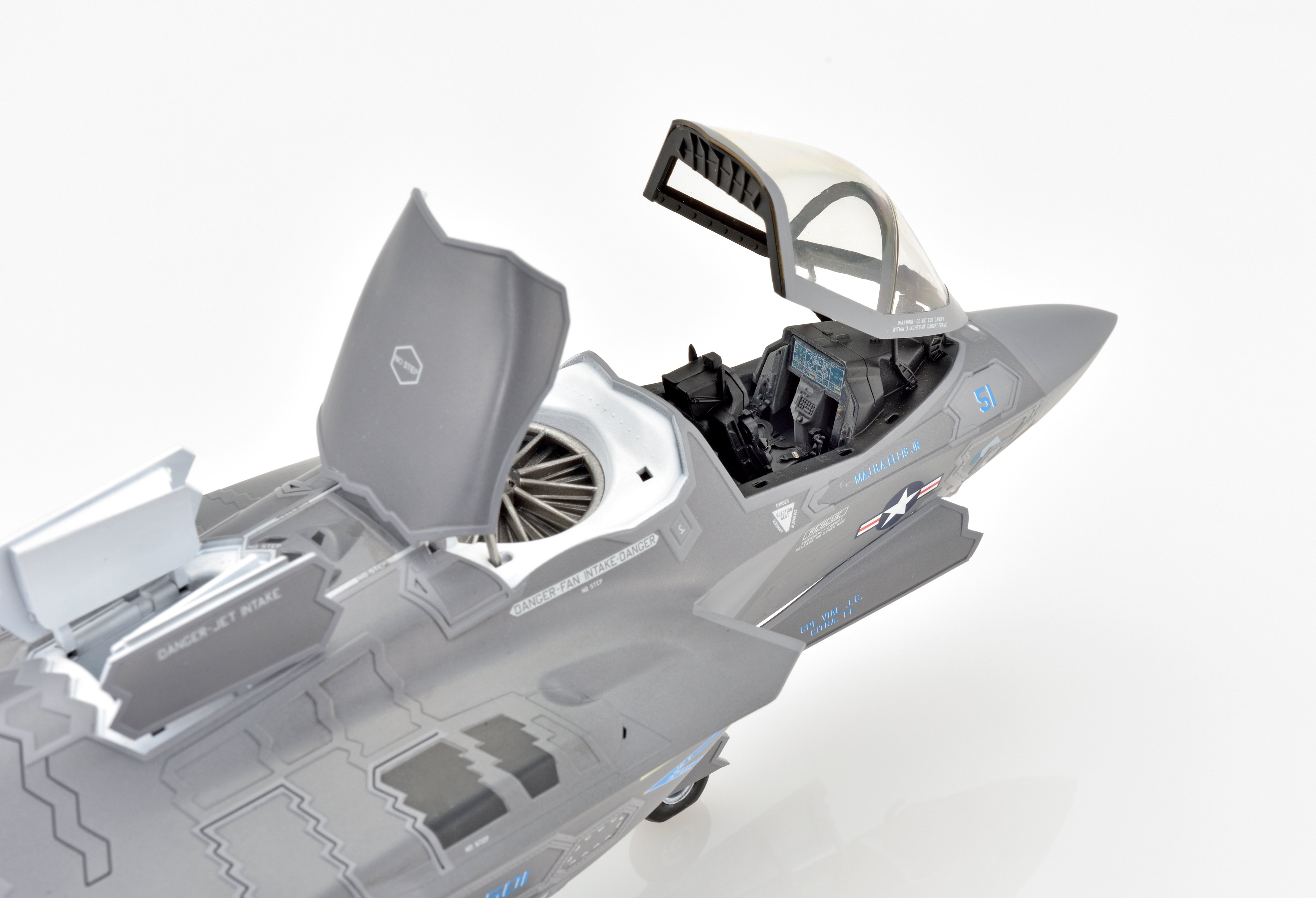 Hasegawa 1/72 F-35(Ｂ)ステルス戦闘機 Amazon | ハセガワ(Hasegawa) 1/72 アメリカ海兵隊 F-35