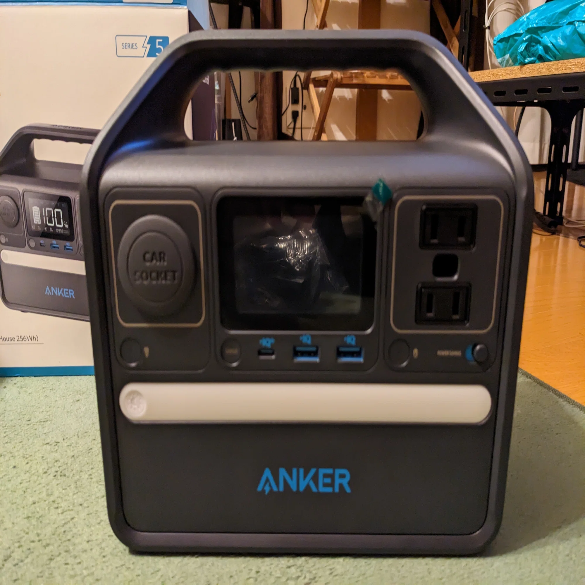 ポータブル電源】Ankerさんの「521 Portable Power Station 