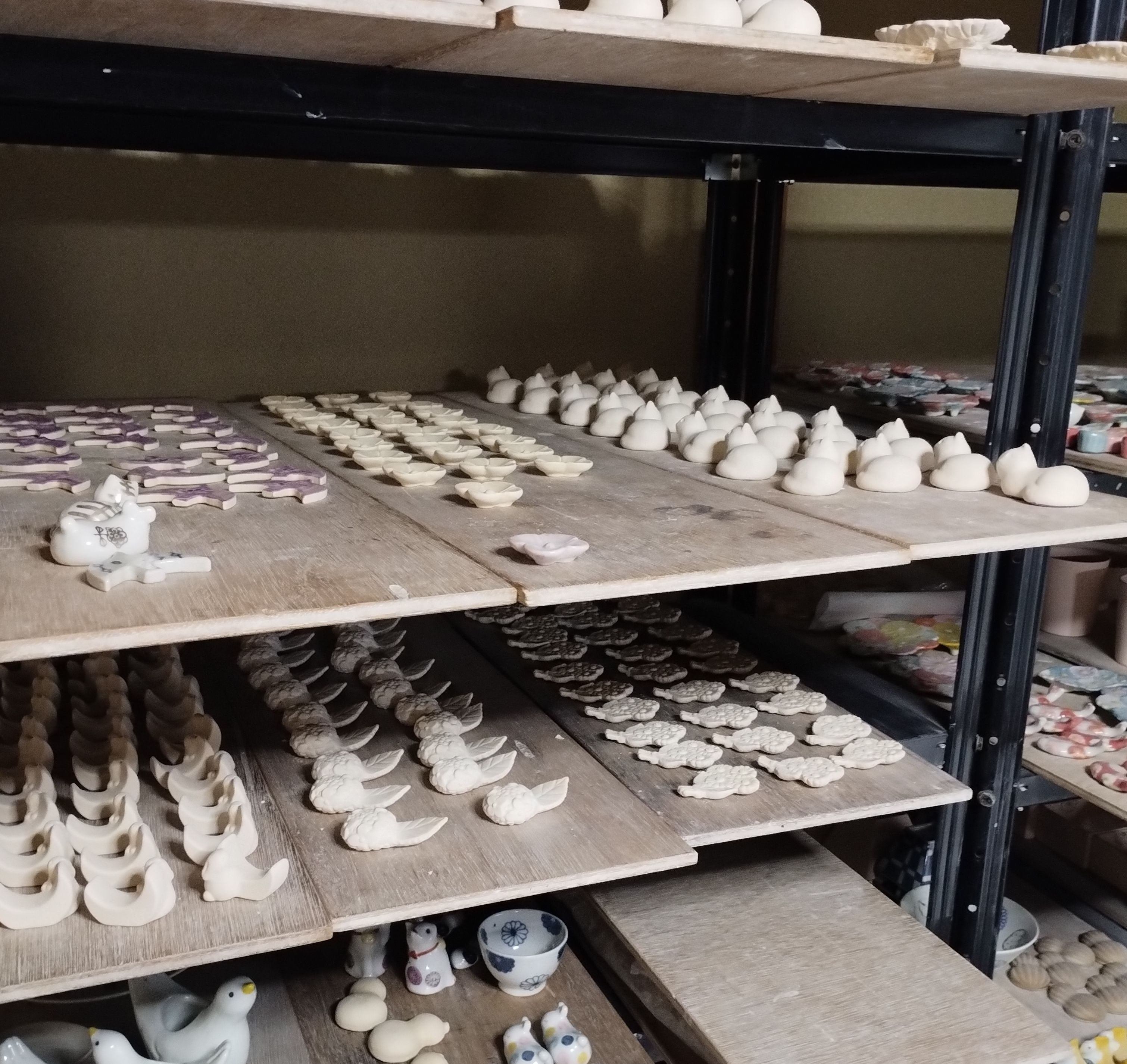 ☆私の部屋　鈴木陽子さん作　プレート2種　4セット銀彩 陶芸家鈴木陽子さんと素敵な我孫子｜moiko