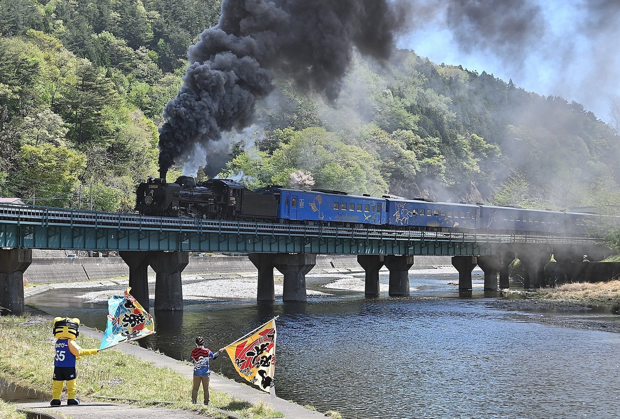 Amazon.co.jp: ◇鉄道雑誌◇【鉄道ファン】創刊40周年 ローカル