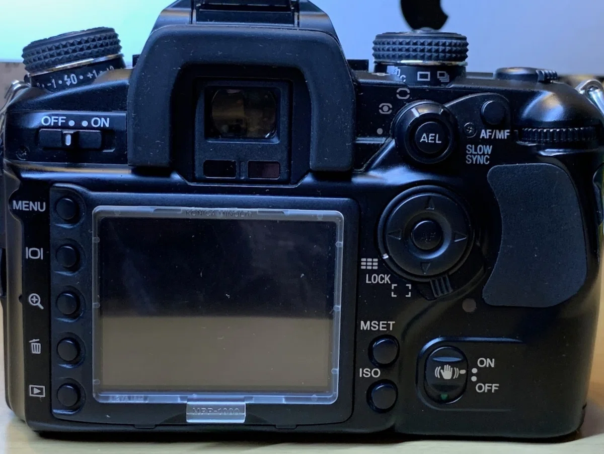 SONYデジイチの先代？KONICA MINOLTA α-7 DIGITAL プレジェネデジカム 