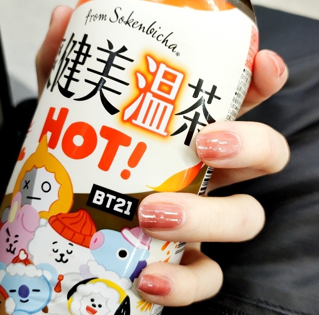 ジェルネイル並みにプクツヤで速乾の「ジーニッシュマニキュア」なら1