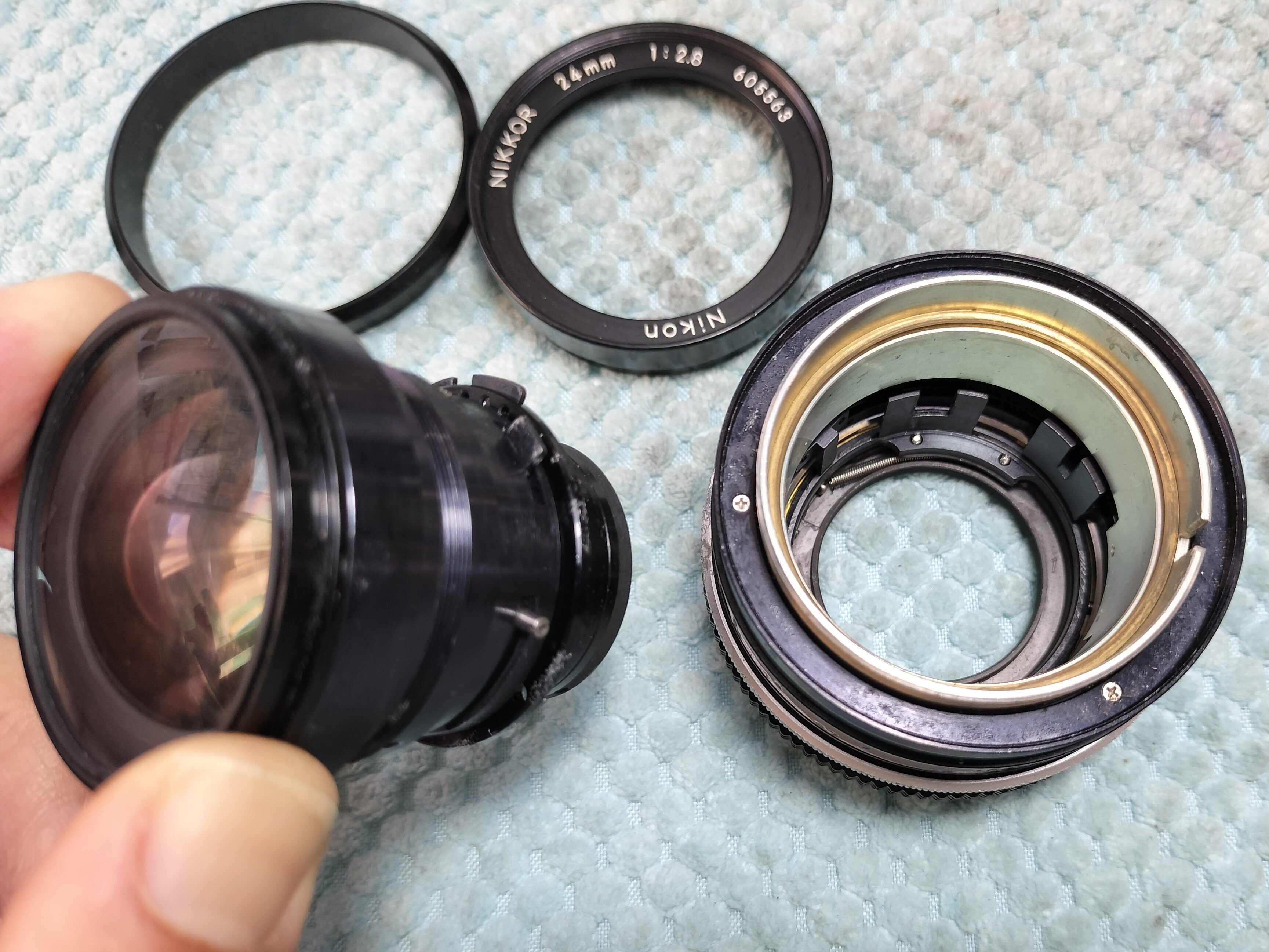 Nikon Ai-s 24mm F/2.8の分解と無限遠調整|フィルムカメラ修理 Nikon Ai-s 24mm F/2.8の分解と無限遠調整|フィルムカメラ修理