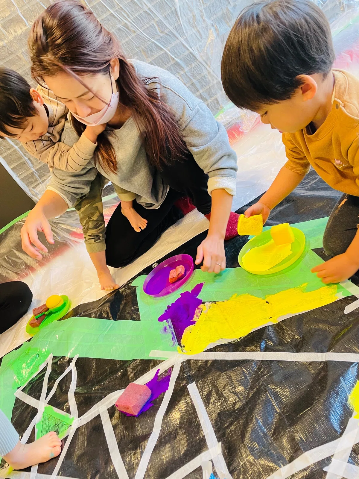 [Activity Report] December Messy Play - Theme: "Christmas Tree"｜AMO自由工作研究所