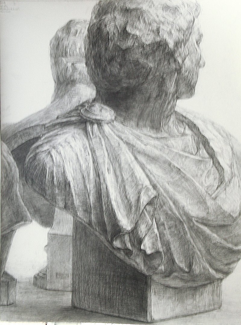画像：デッサンの作例：ブルータスの石膏像と背景に２対の石膏像が並ぶ。