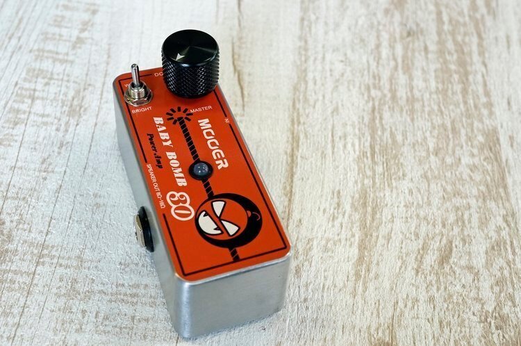手のひらサイズよりも小さな極小30Wパワーアンプ！MOOER BABY