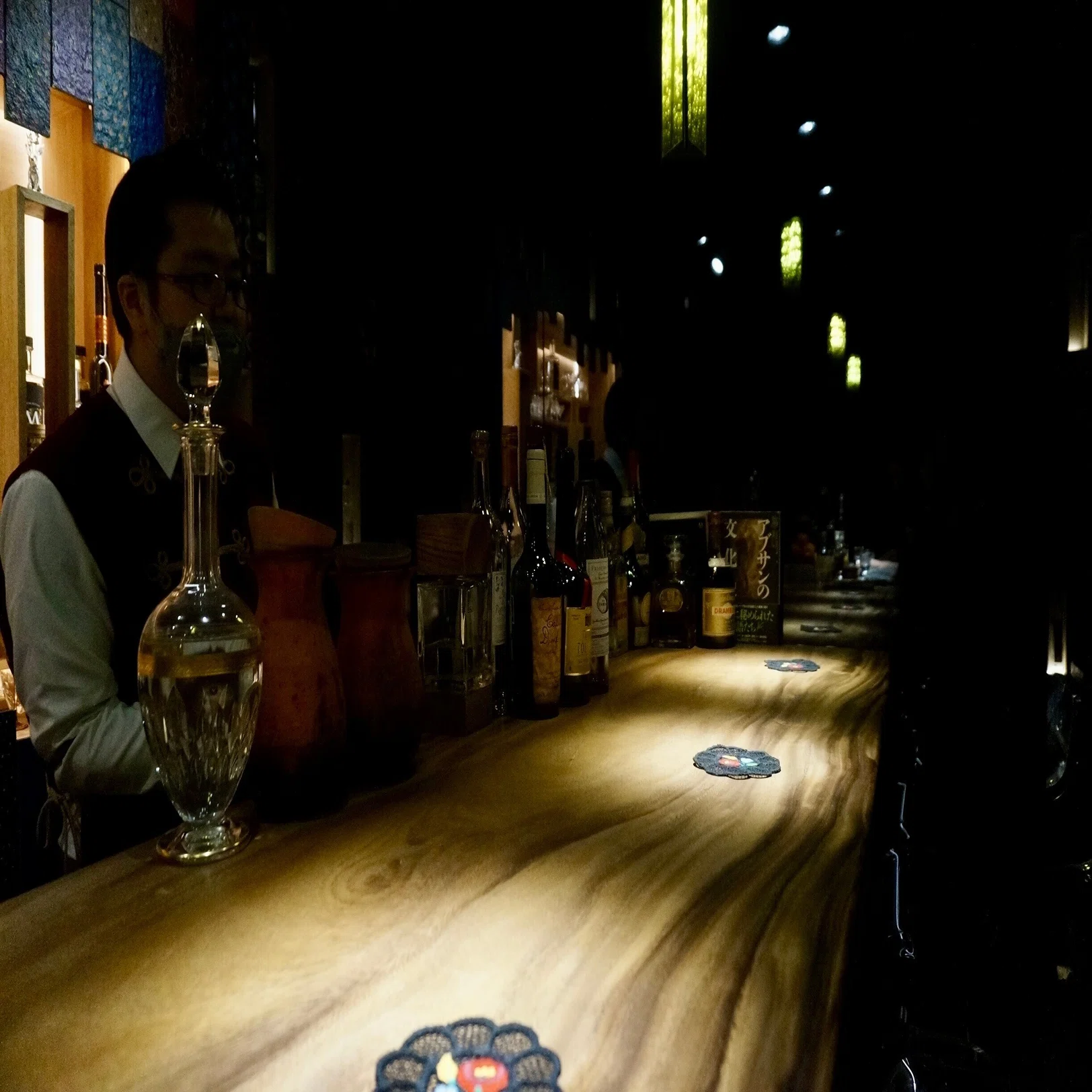 飲む香水】ハンガリーのフルーツ酒「パーリンカ」を体験 Bar Pálinka 