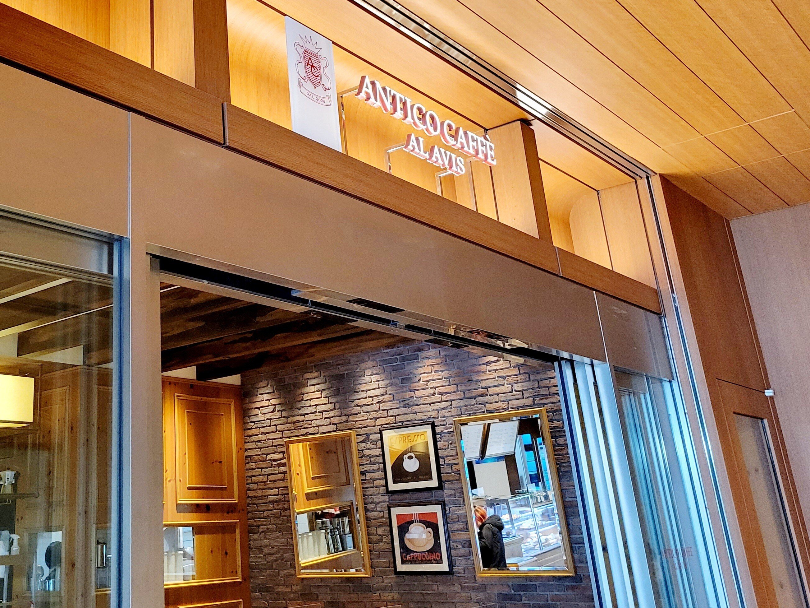 カフェ探訪】チョコケーキとコーヒーでひと休み🍫☕😃 「アンティコ