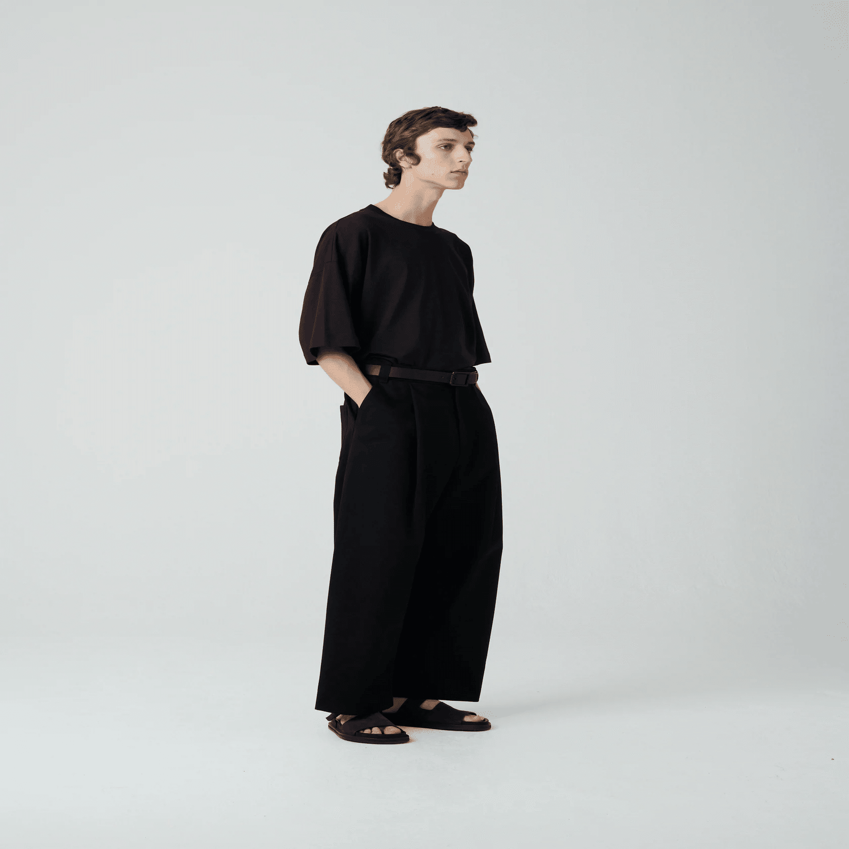 アイテムレビュー】STUDIO NICHOLSON（スタジオ ニコルソン）魅力と