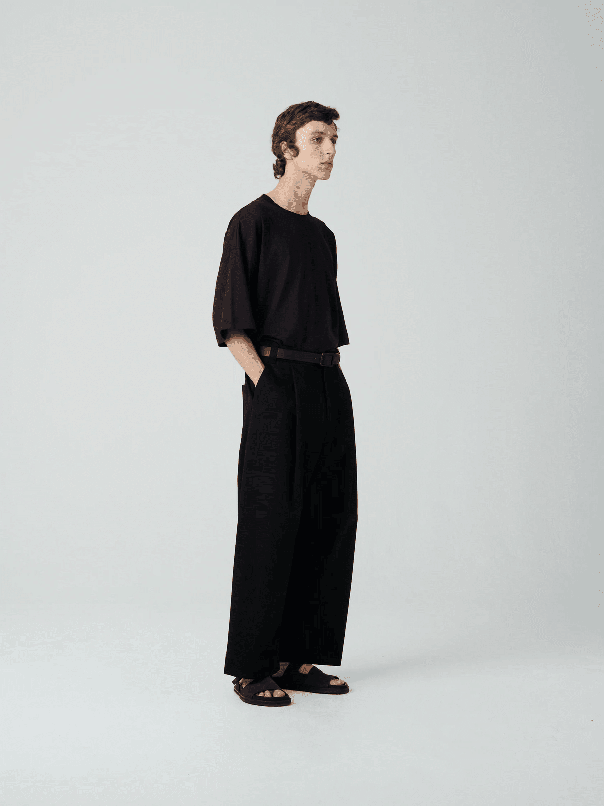 【人気】STUDIO NICHOLSON コーデュロイ バルーン パンツ メンズ 人気】STUDIO NICHOLSON コーデュロイ バルーン パンツ メンズ