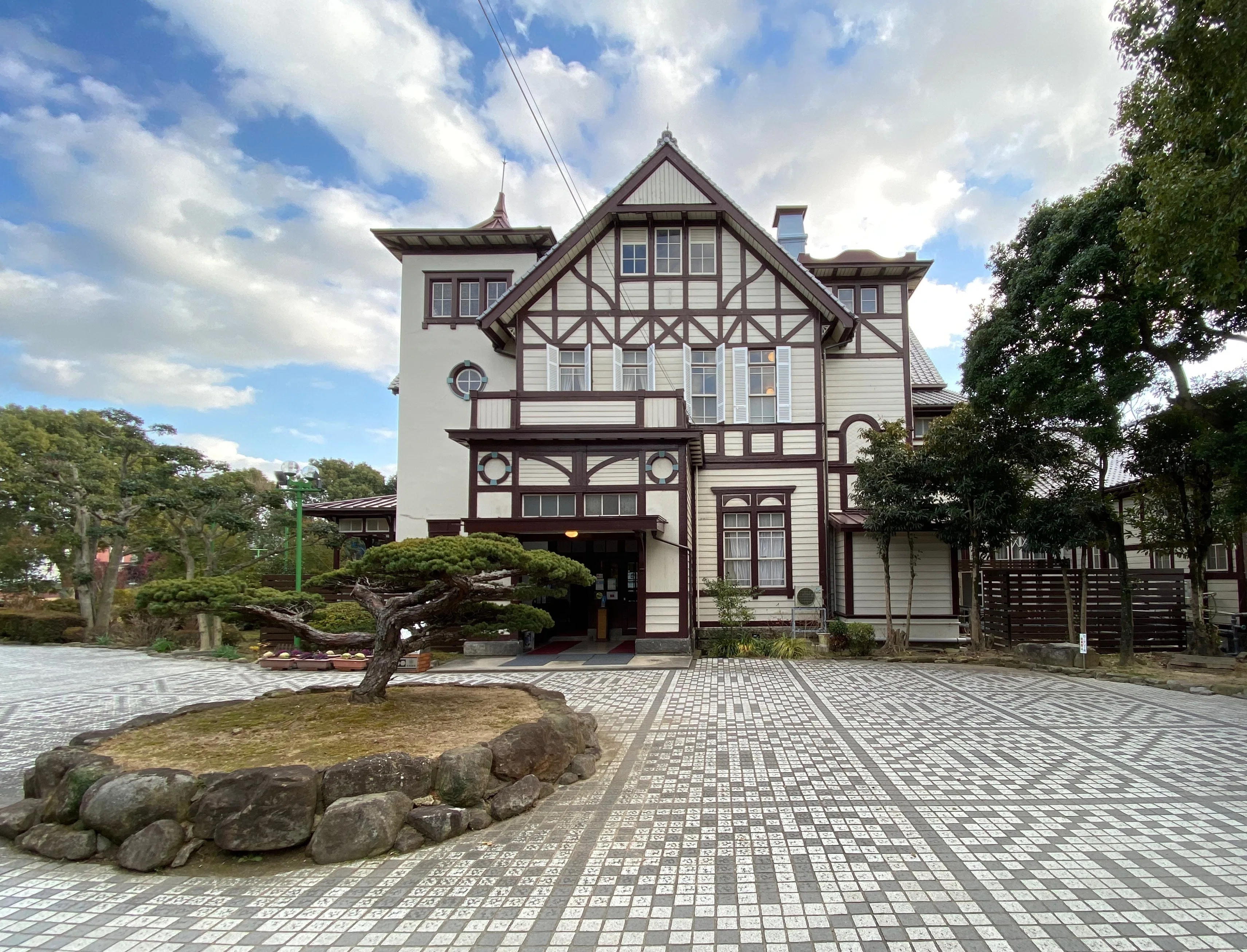 愛され続ける三井港倶楽部｜sanchi