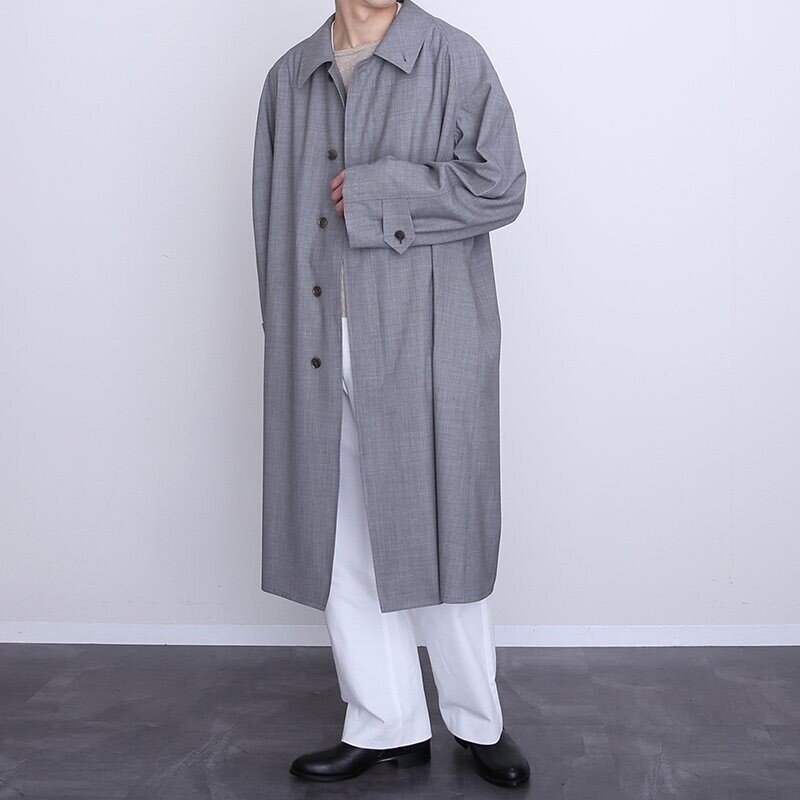 AURALEEより、待望のTROPICAL WOOLを使用したステンカラーコートが入荷  