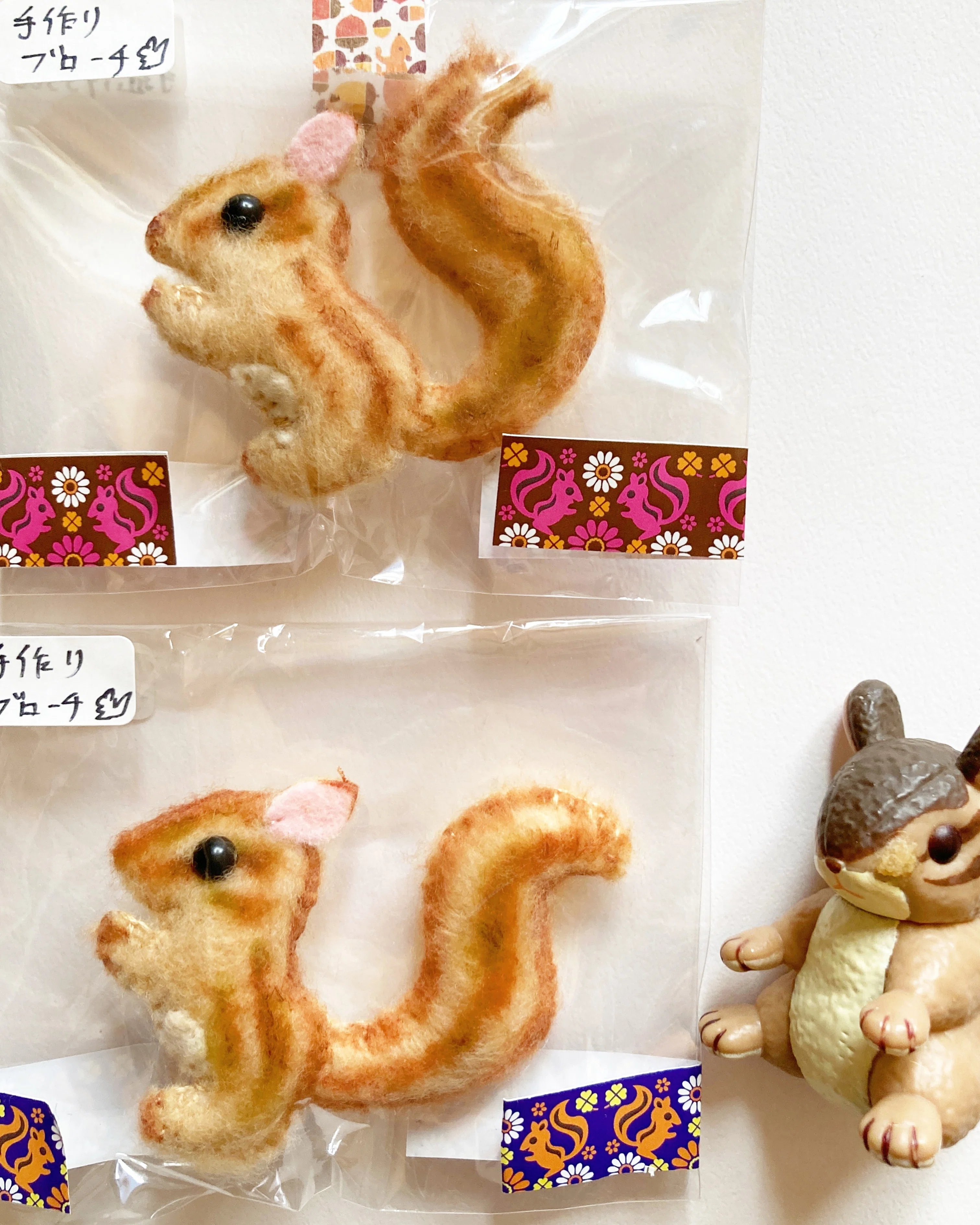 雑貨販売】シマリスカフェアースのおみせさんにて、リス当てクイズが
