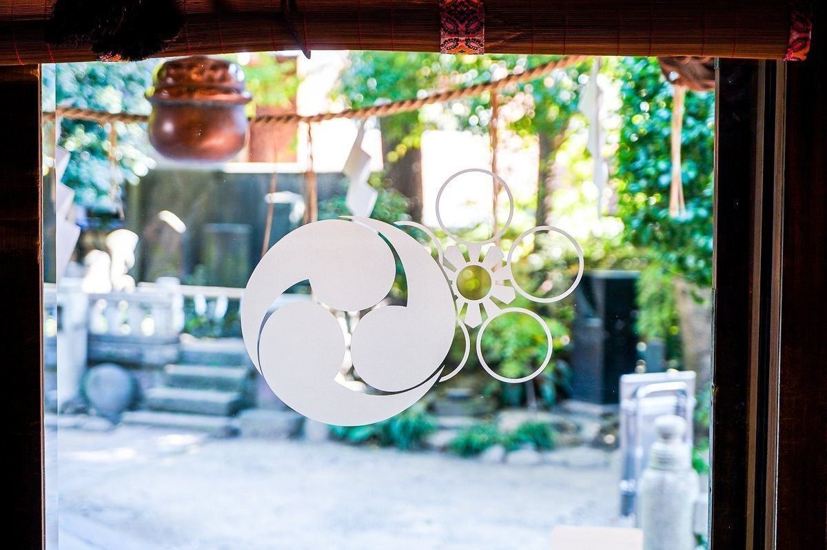 主人のもとに一夜で飛来した 菅原道真公の「飛梅伝説」｜小野照崎神社