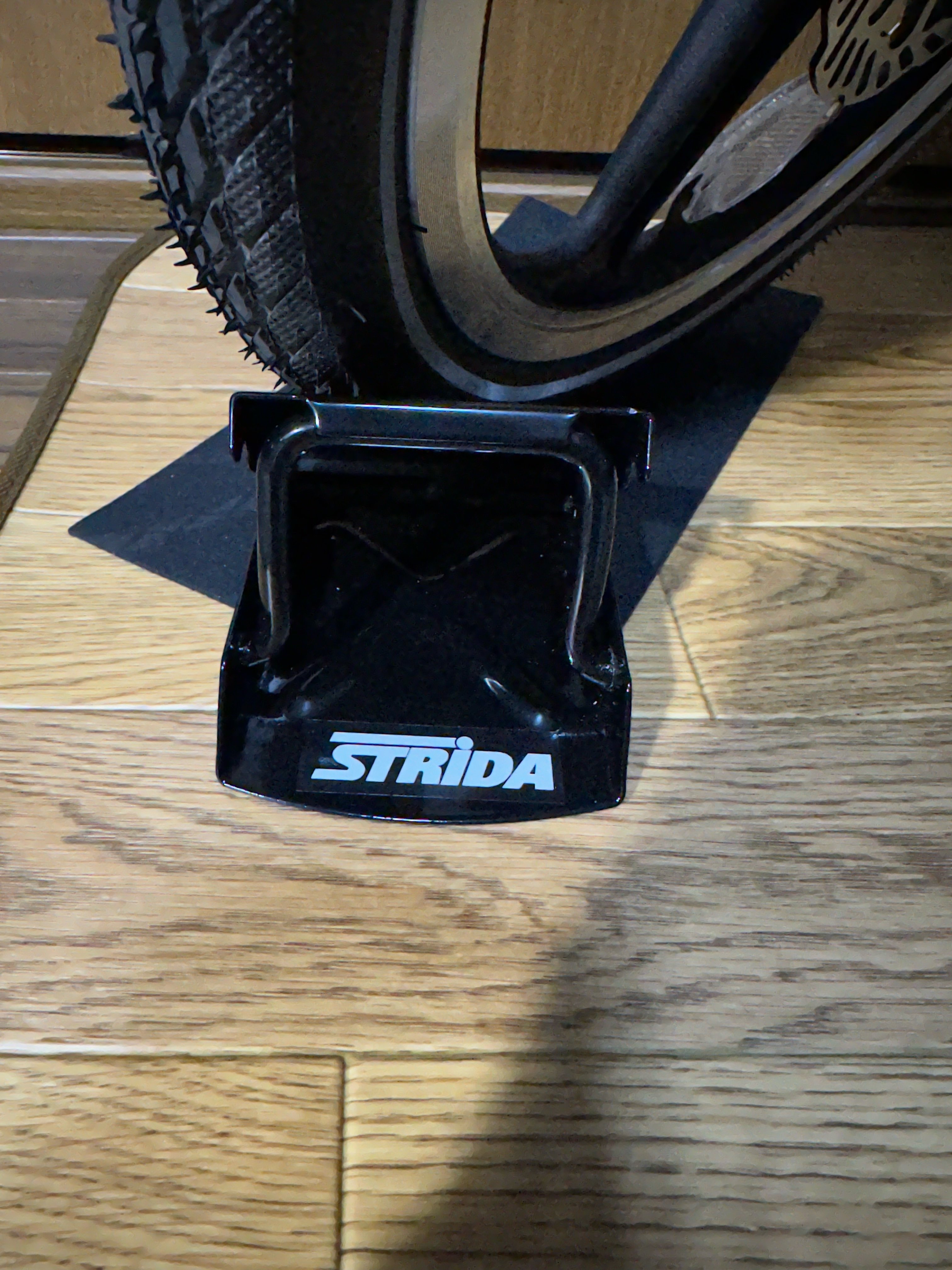 STRIDA LT シルバー　サドル、ペダル交換　ライト、スタンド、空気入付 STRiDA LT購入｜matu