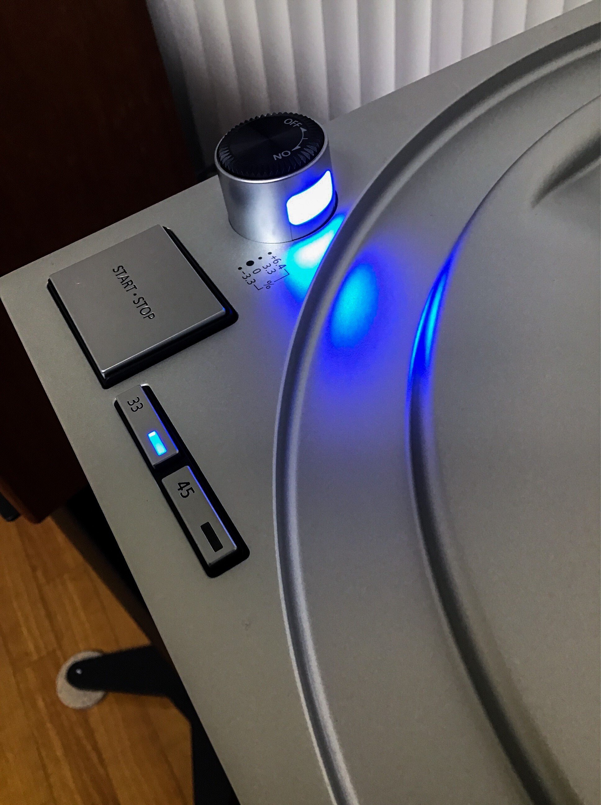 TechnicsのSL-1200というターンテーブルについて （やっぱり買って