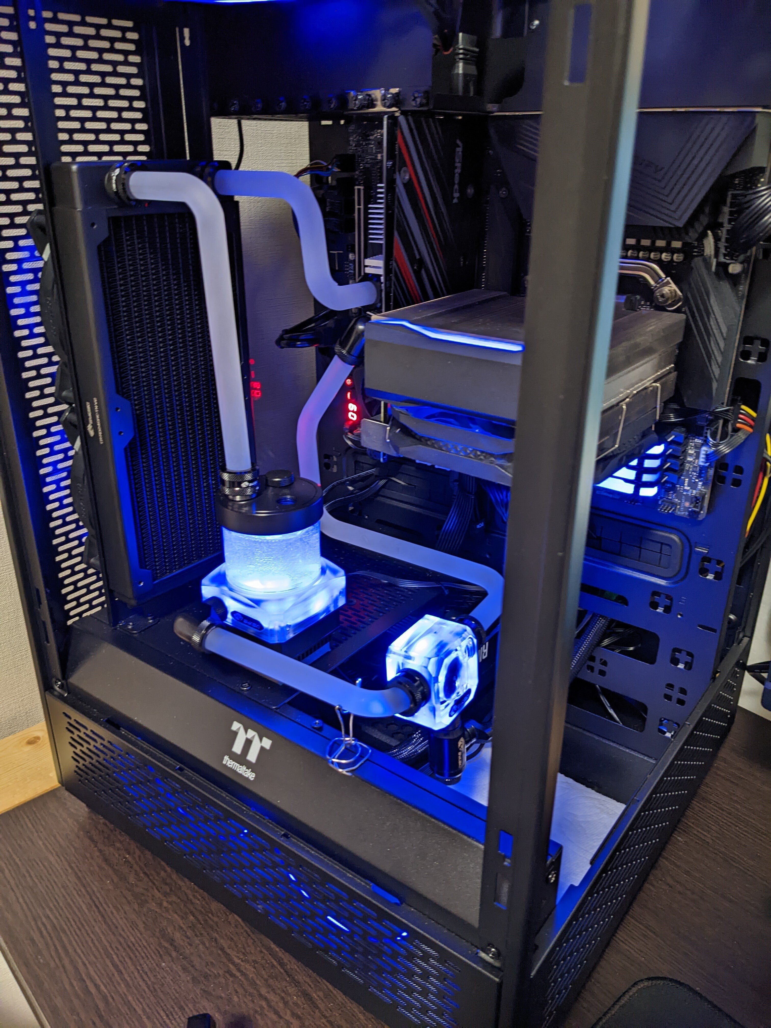 PCケース変えた( Thermaltake The Tower 500 ) その5～グラボ