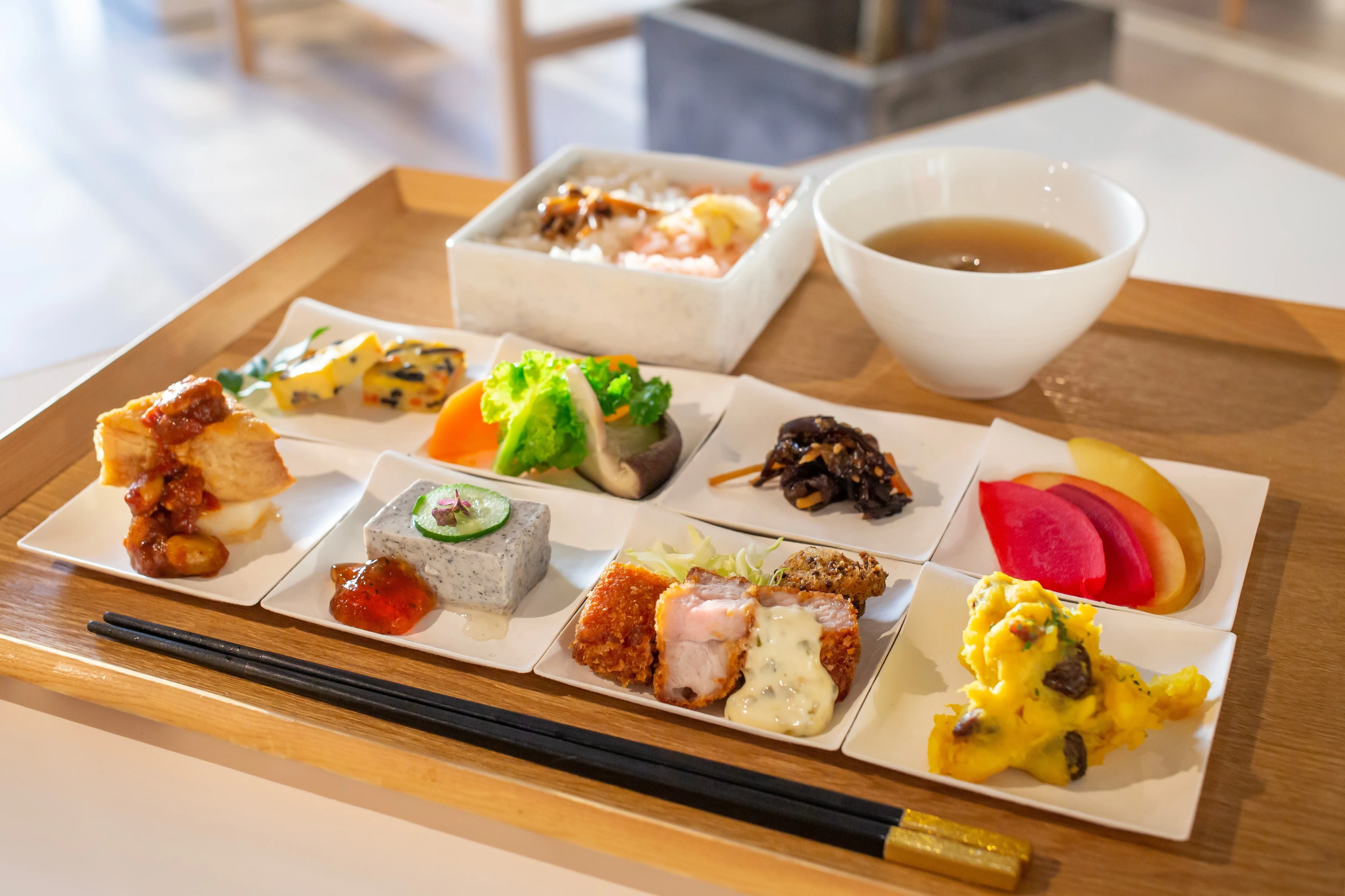 食べごろのお米をおいしく味わう『かがみいし田んぼアート祭』｜八芳園