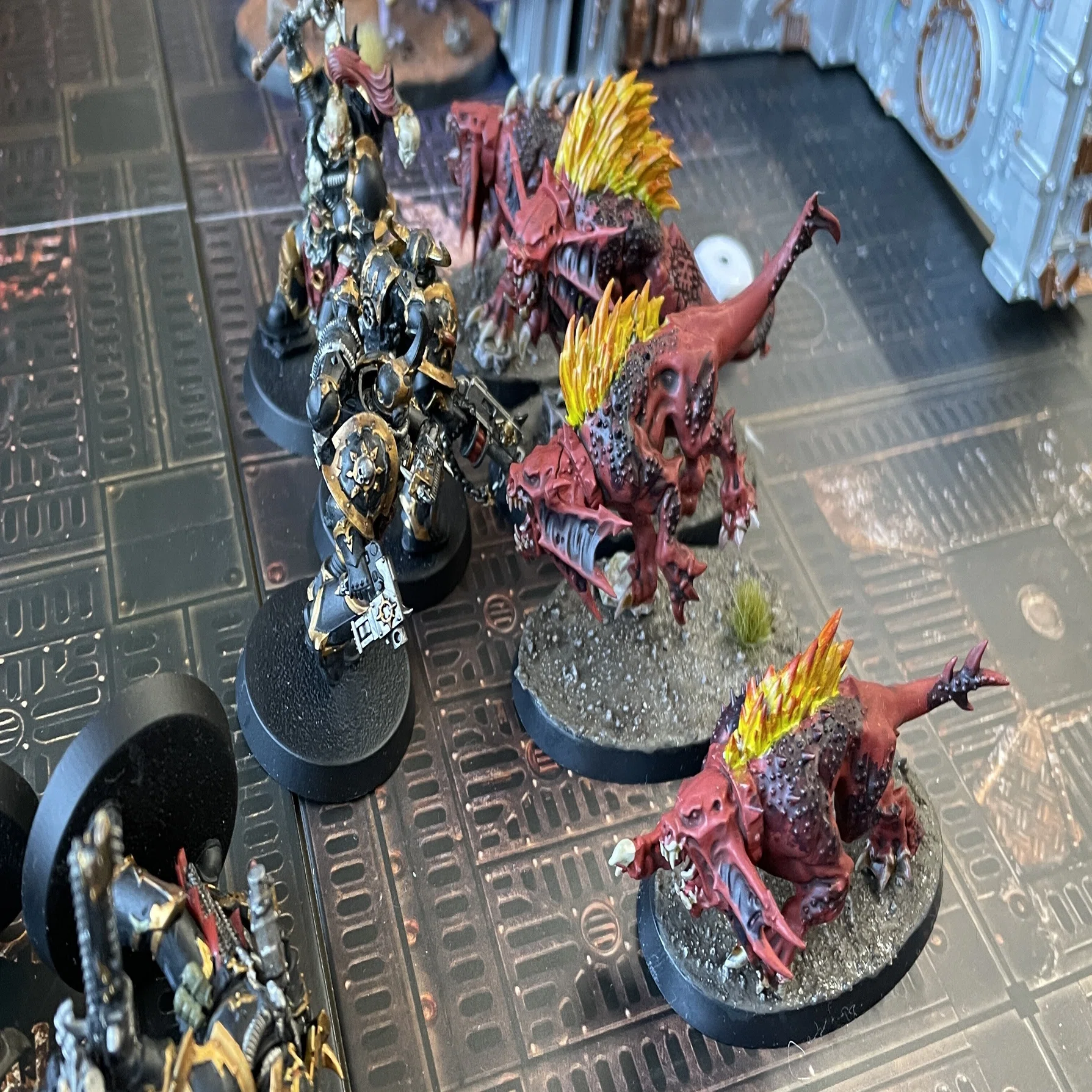 ウォーハンマー40k ケイオスディーモン：フレッシュハウンド＆ブラッド 