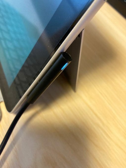 初代Surface Go用に新しい電源ケーブルを買いました（Ouweike