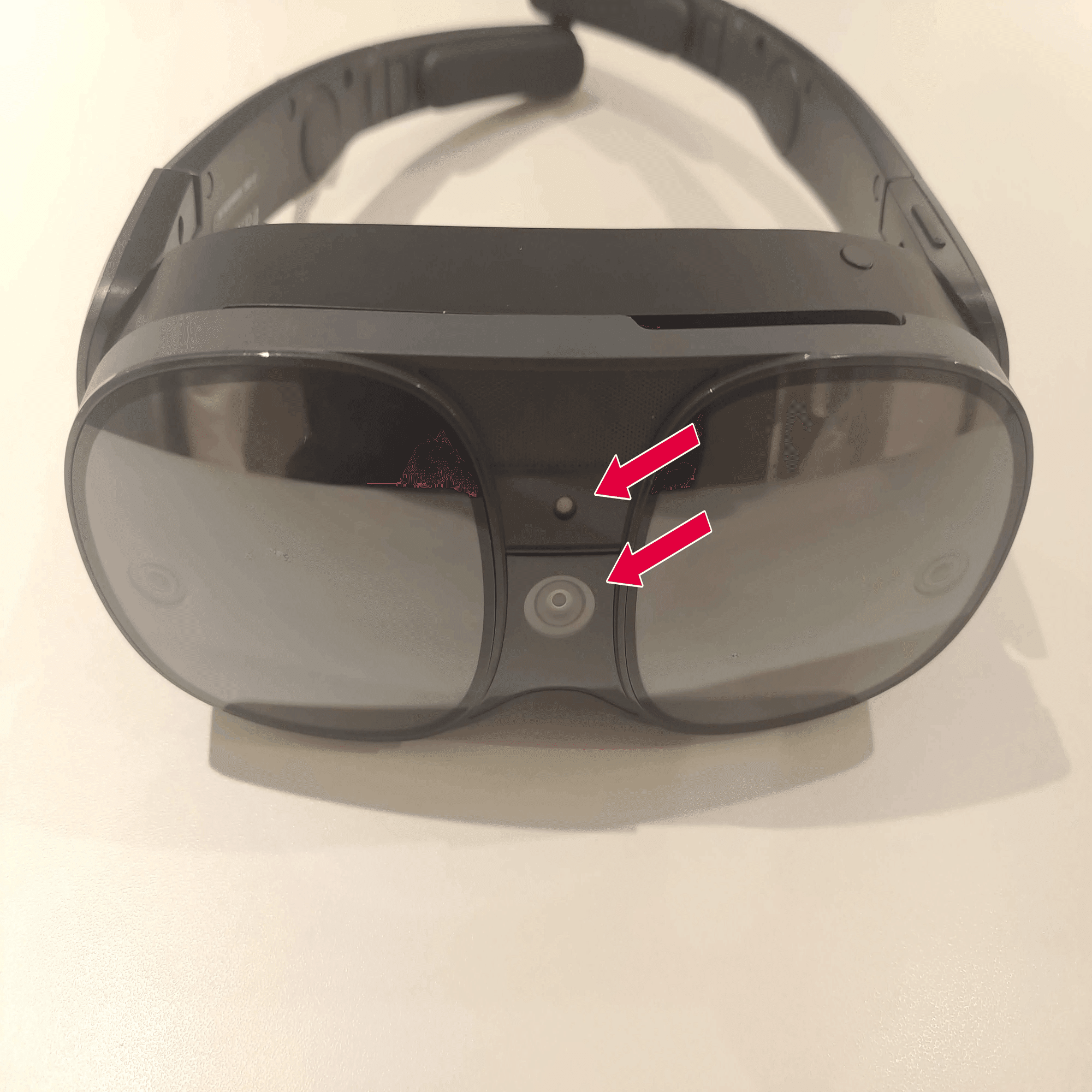 メガネ感覚の新型VRゴーグル「VIVE XR Elite」メタバース原住民が