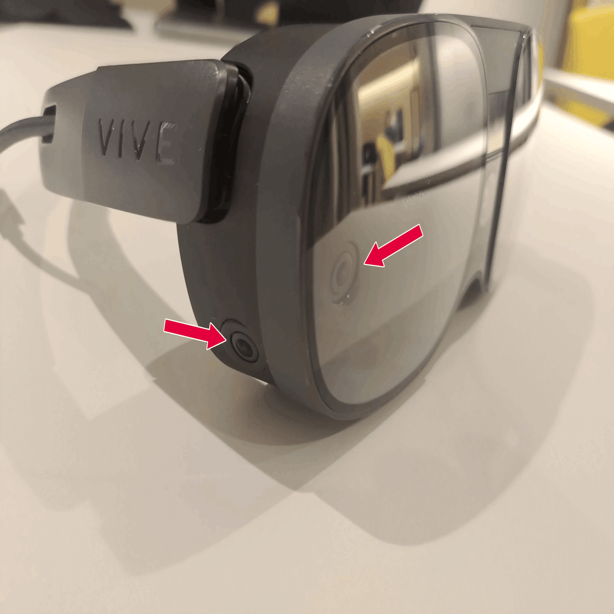 メガネ感覚の新型VRゴーグル「VIVE XR Elite」メタバース原住民が