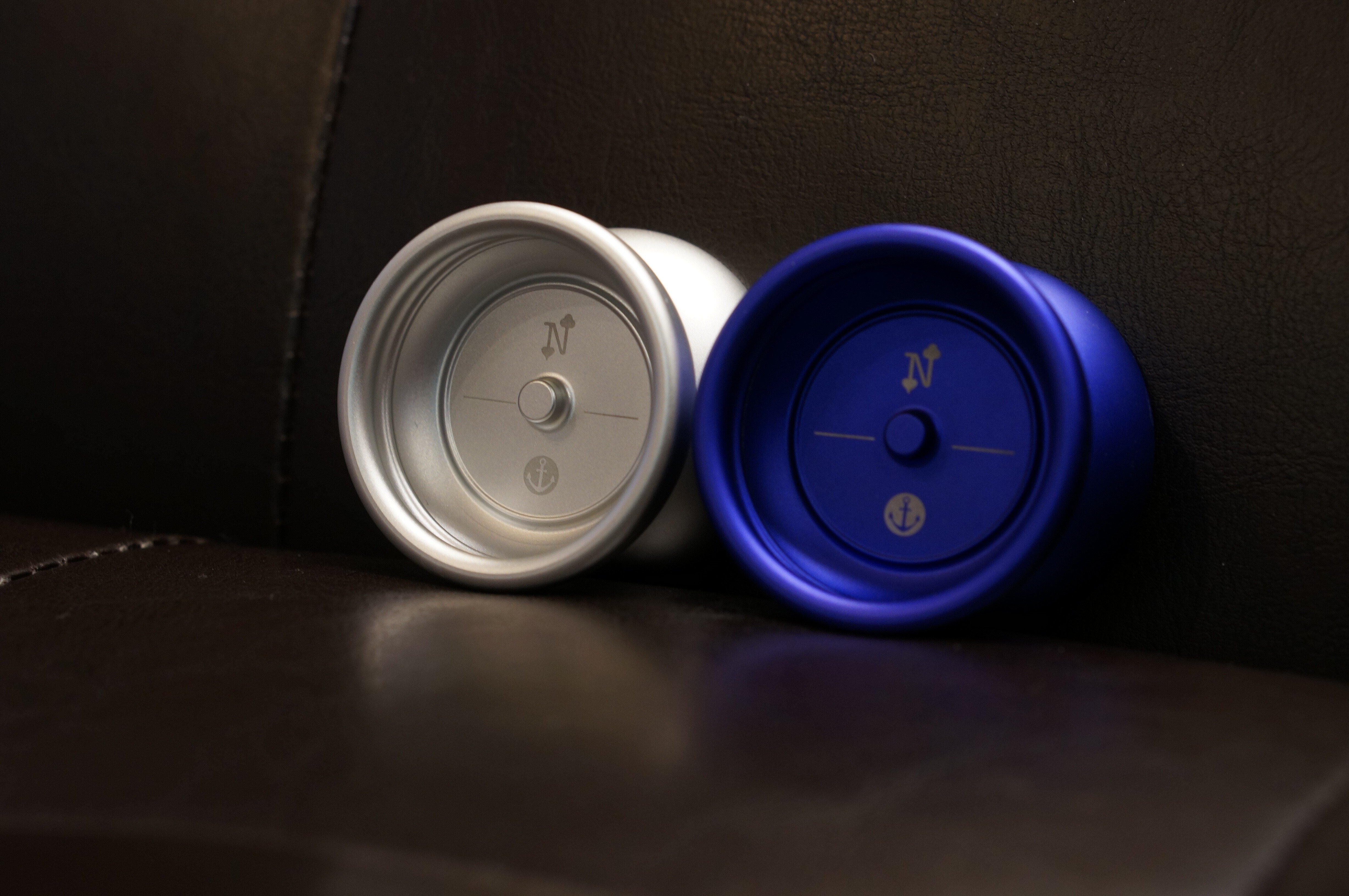 オーセンティック、ヌードトランプ nudetrump202302_12_600x600_cro