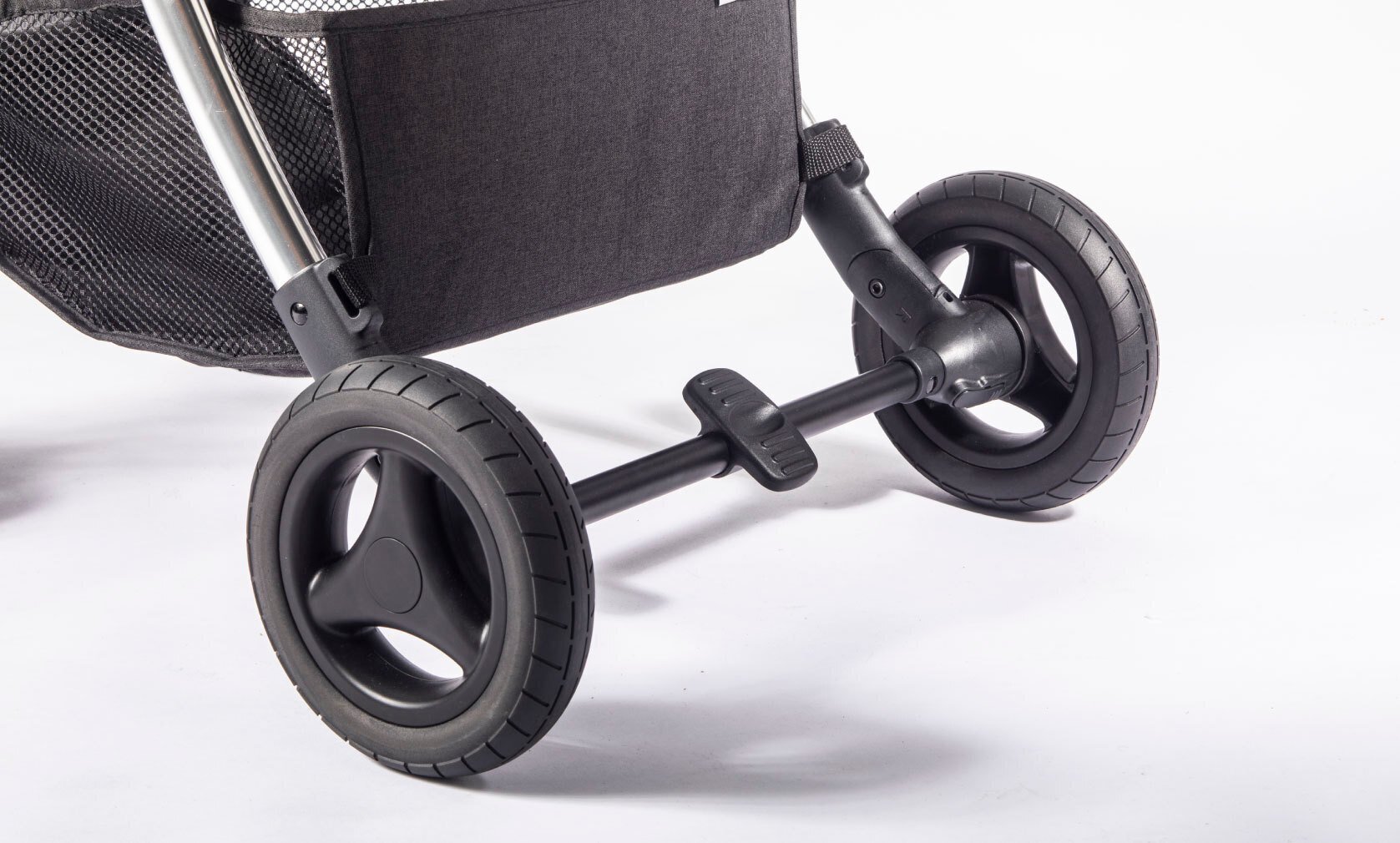 スタッフ厳選！マンスリーアイテム】コンパクトベビーカー「hugme Z