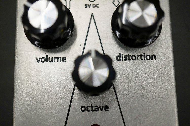 唯一無二のオクターブディストーション、Moody Sounds Octorsion V2