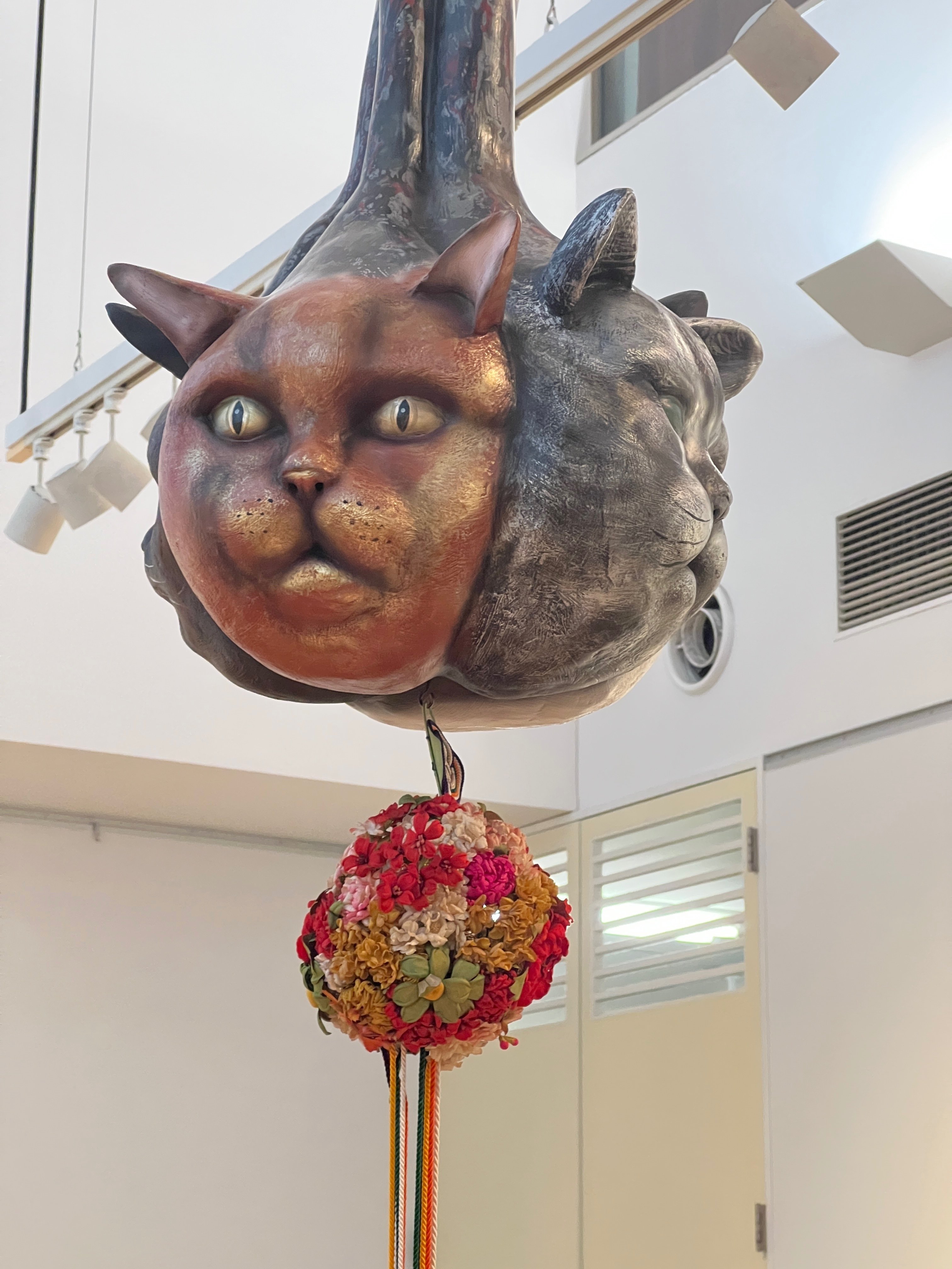 140th 東京駅周辺「丸猫展」「よねやまりゅう個展 異形の猫たち