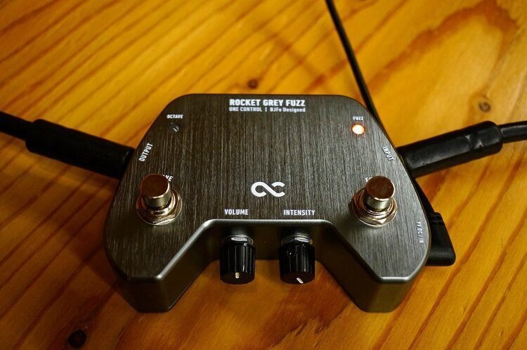 Amazon.com: One Control Rocket Grey Fuzz Pedal : Musical