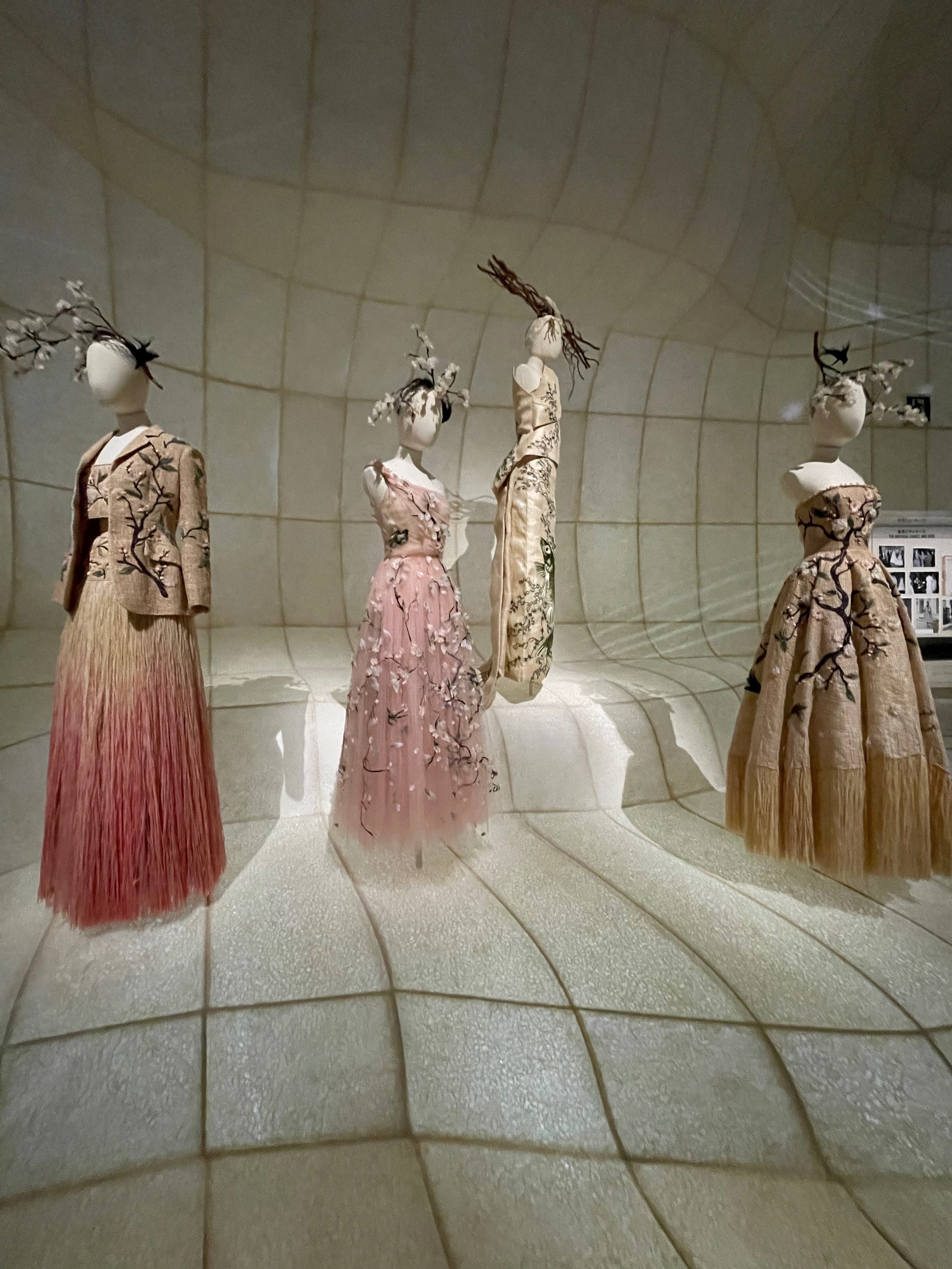 クリスチャンディオール夢のクチュリエ Affiche_TOKYO_2022_page-0001.