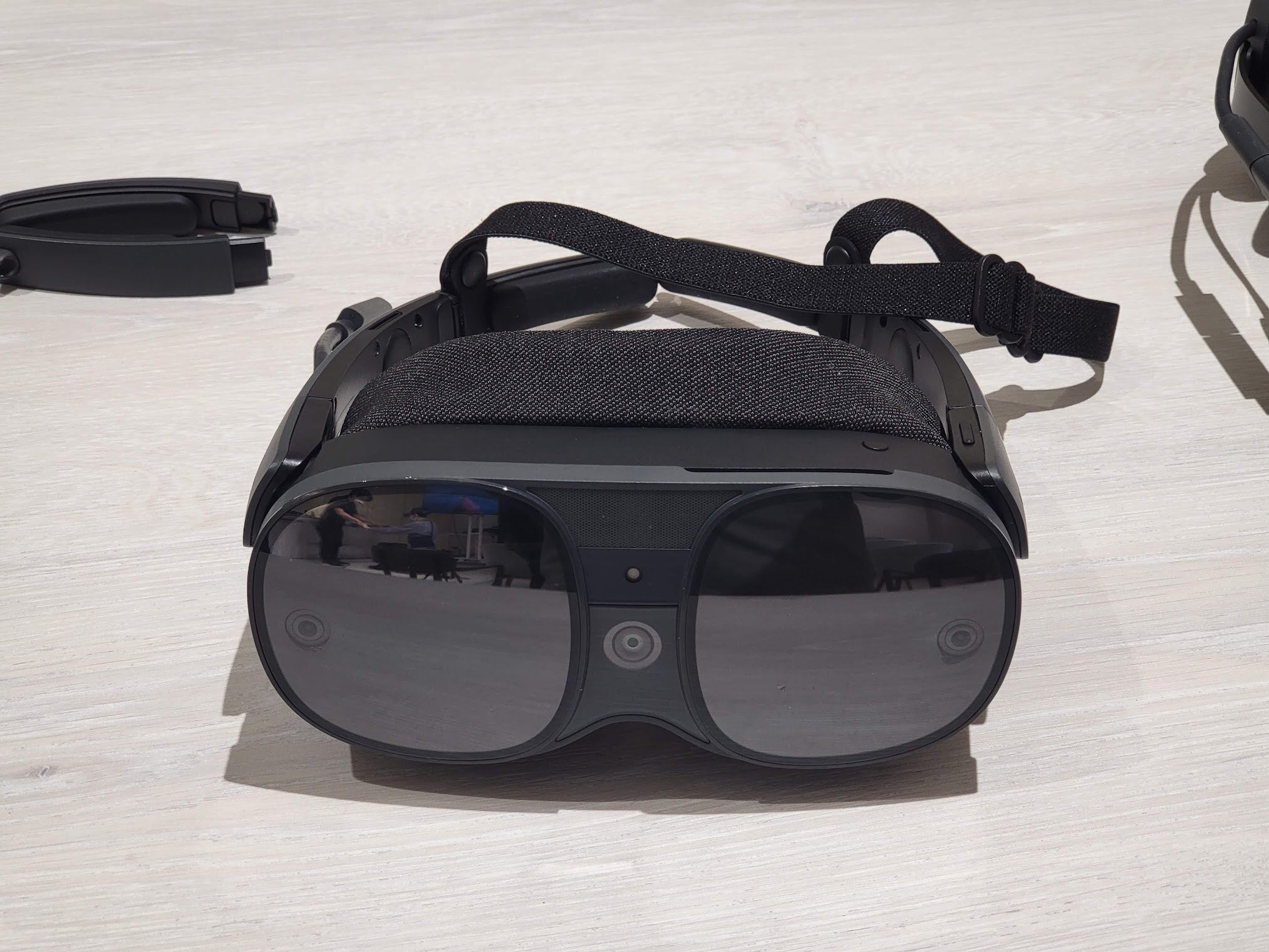 vive xr elite ジャンク HTC Vive XR Elite Virtual Reality System - DroidShop.VN Vietnam