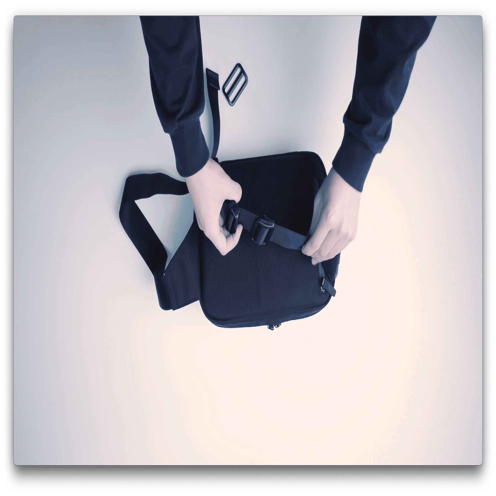 drip HALF DAYPACK Ver.1（バリスティックナイロン） drip | iPadをもっと快適に持ち運ぶバッグ「HALF DAYPACK」レビュー
