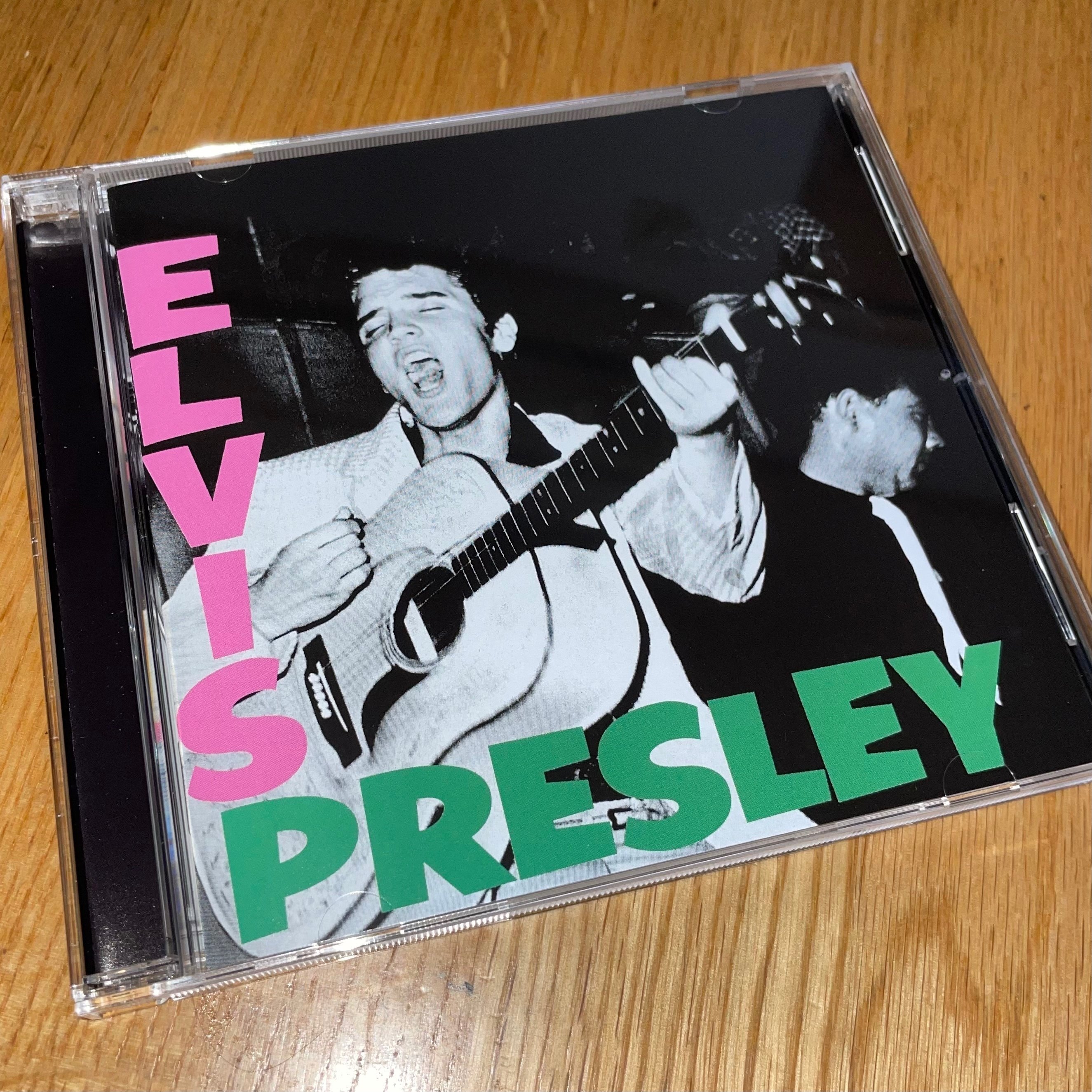 Elvis Presley の『Elvis Presley』を聴いてみた編｜内山 結愛